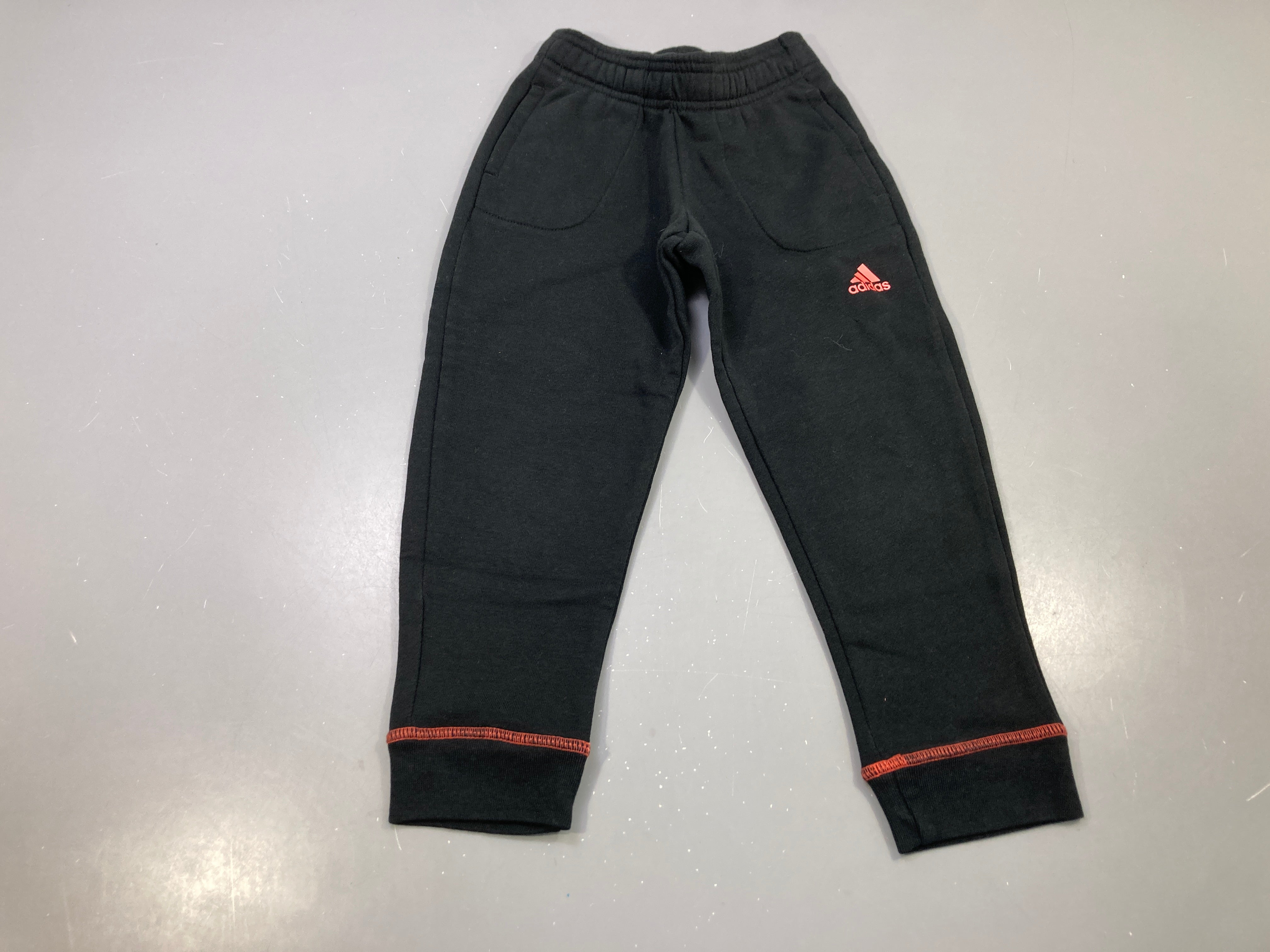 Pantalon molleton noir jogging, logo et surpiqûres corail
