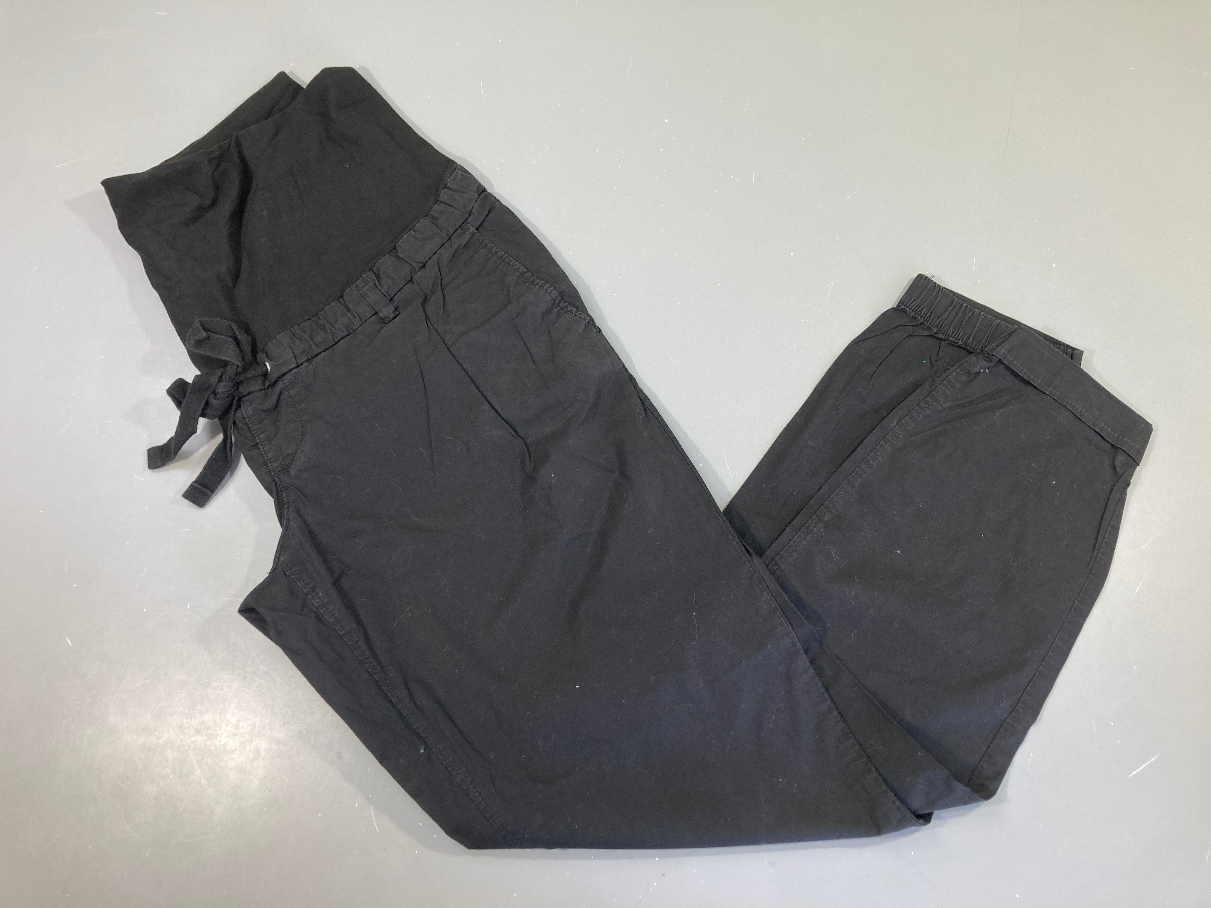 Pantalon de grossesse estival noir à revers