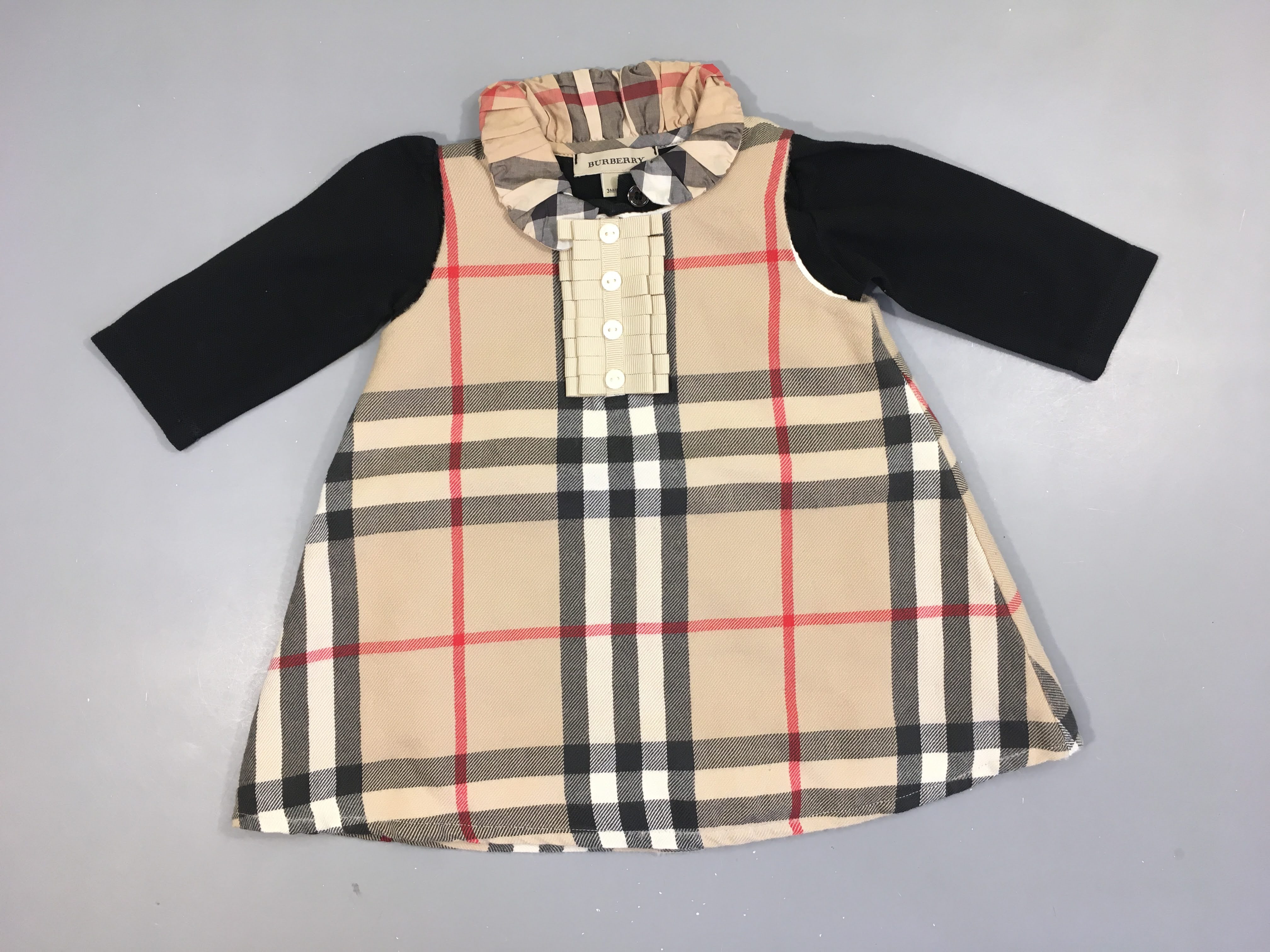 Etat neuf-Robe s.m flanelle beige à carreaux gris-rouge avec T-shirt m.l intégré noir