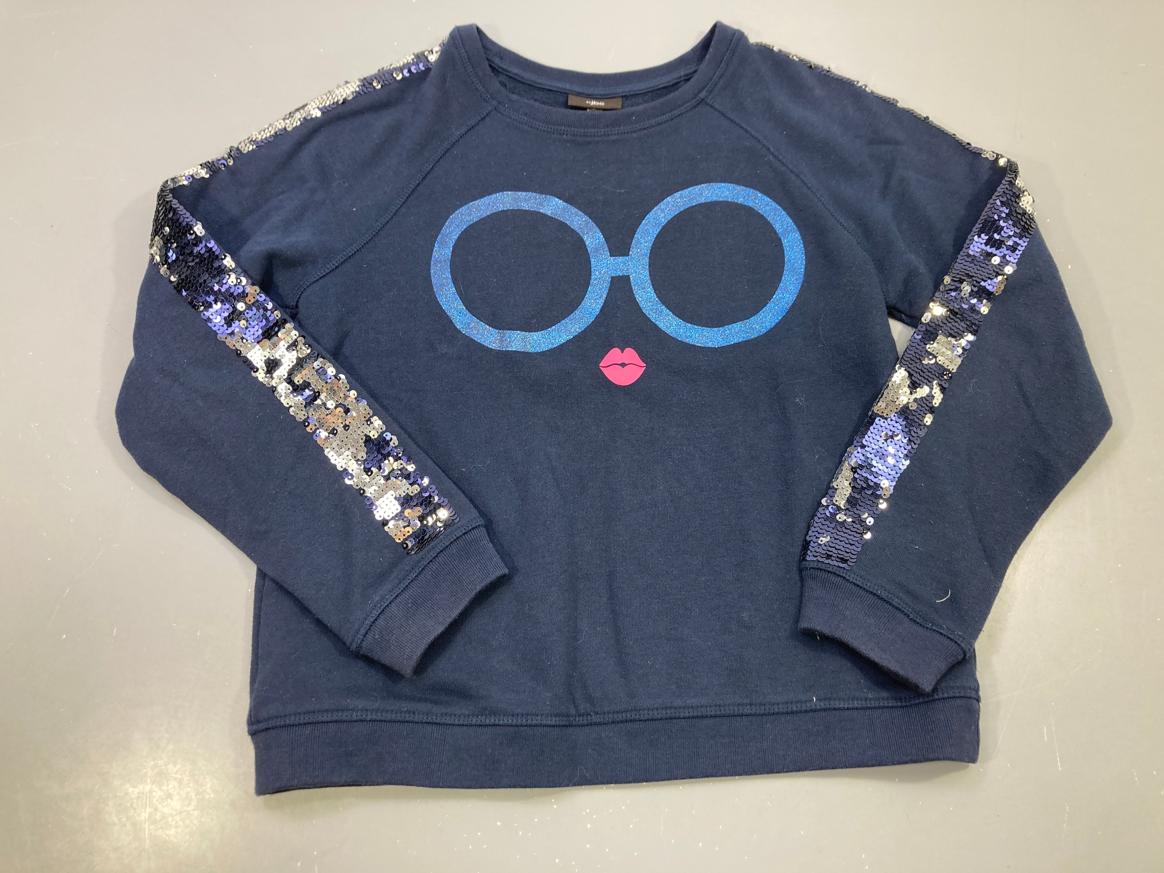 Sweat bleu marine lunettes bleues brillantes, manches sequins réversibles