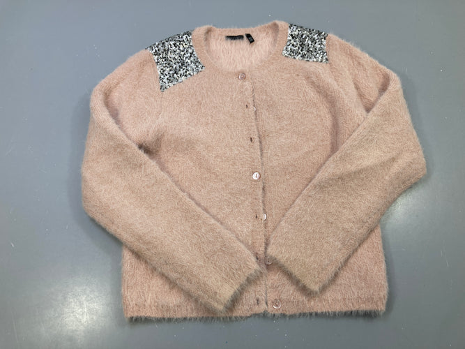 Gilet duveteux rose poudré boutonné, sequins argentés épaules, moins cher chez Petit Kiwi