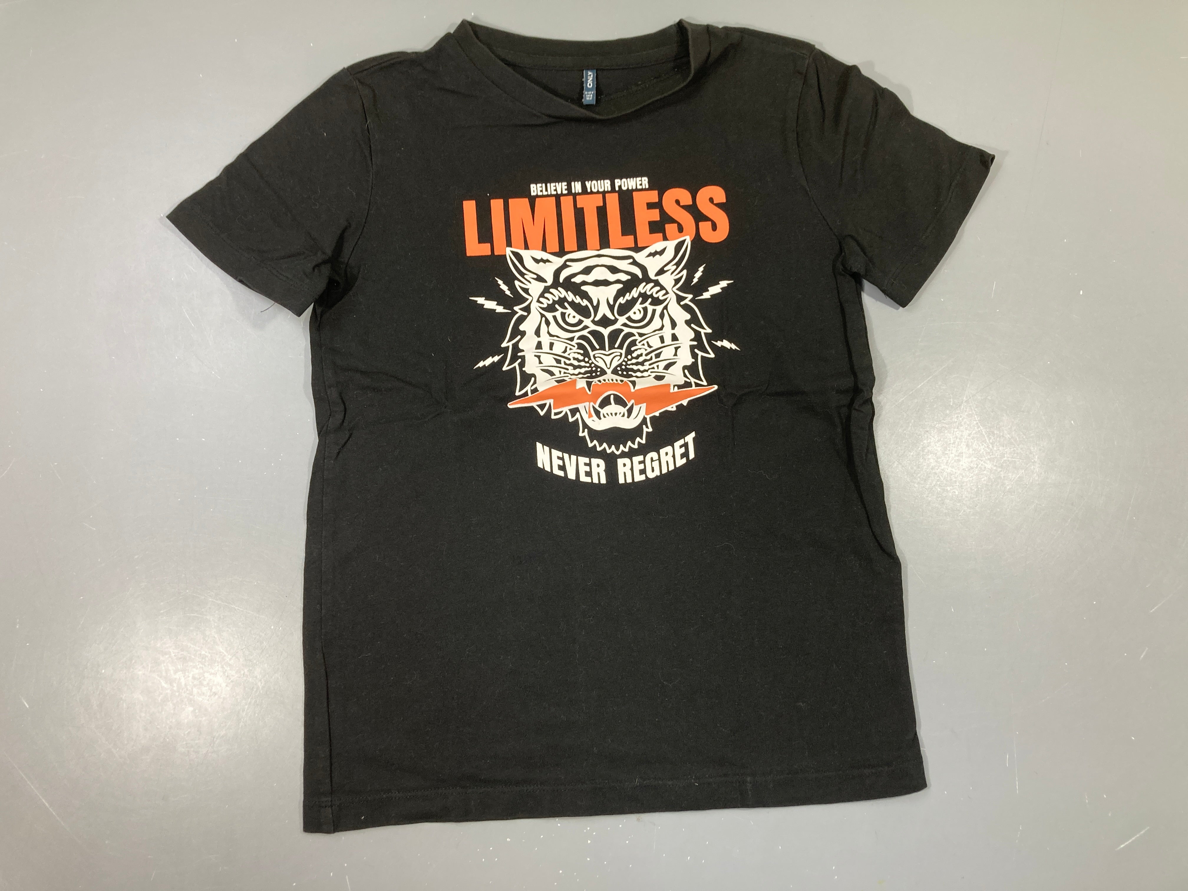 T-shirt m.c noir Tigre Limitless