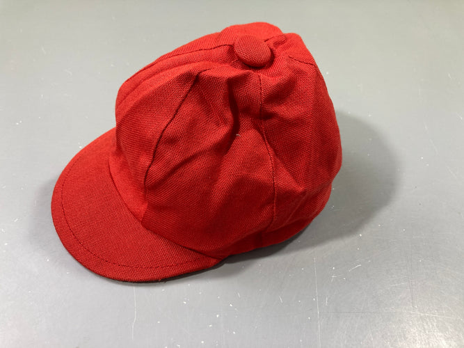 Casquette rouge, moins cher chez Petit Kiwi