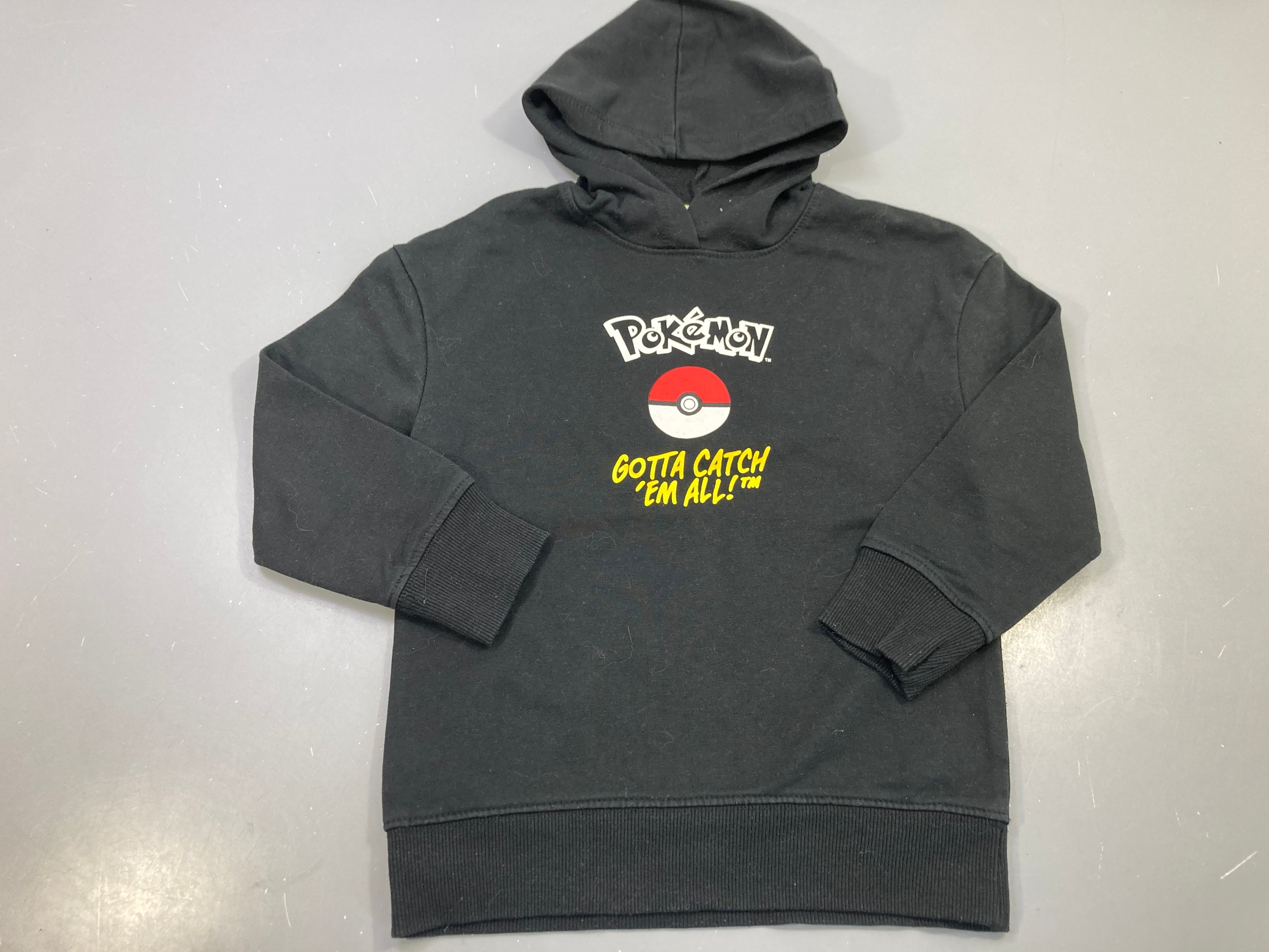Sweat à capuche  noir Pokemon, Pikachu à l'arrière