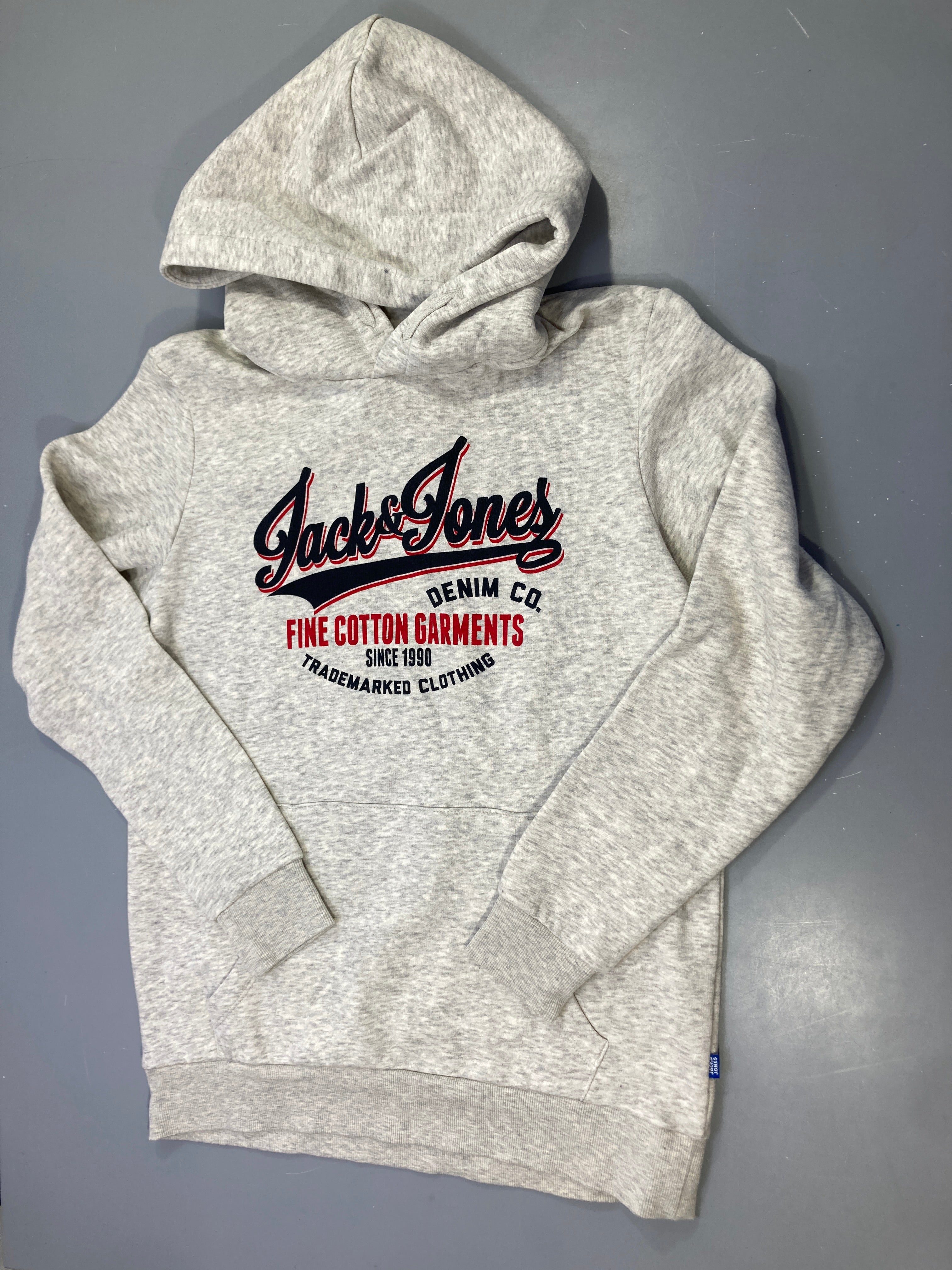 Sweat capuche gris chiné, logo imprimé, poche kangourou