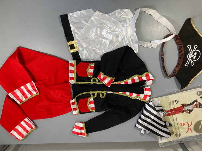 Déguisement de Pirates + 2 pièces comme neuf (Couture légèrement défaillante haut dos souci d'usine?), moins cher chez Petit Kiwi