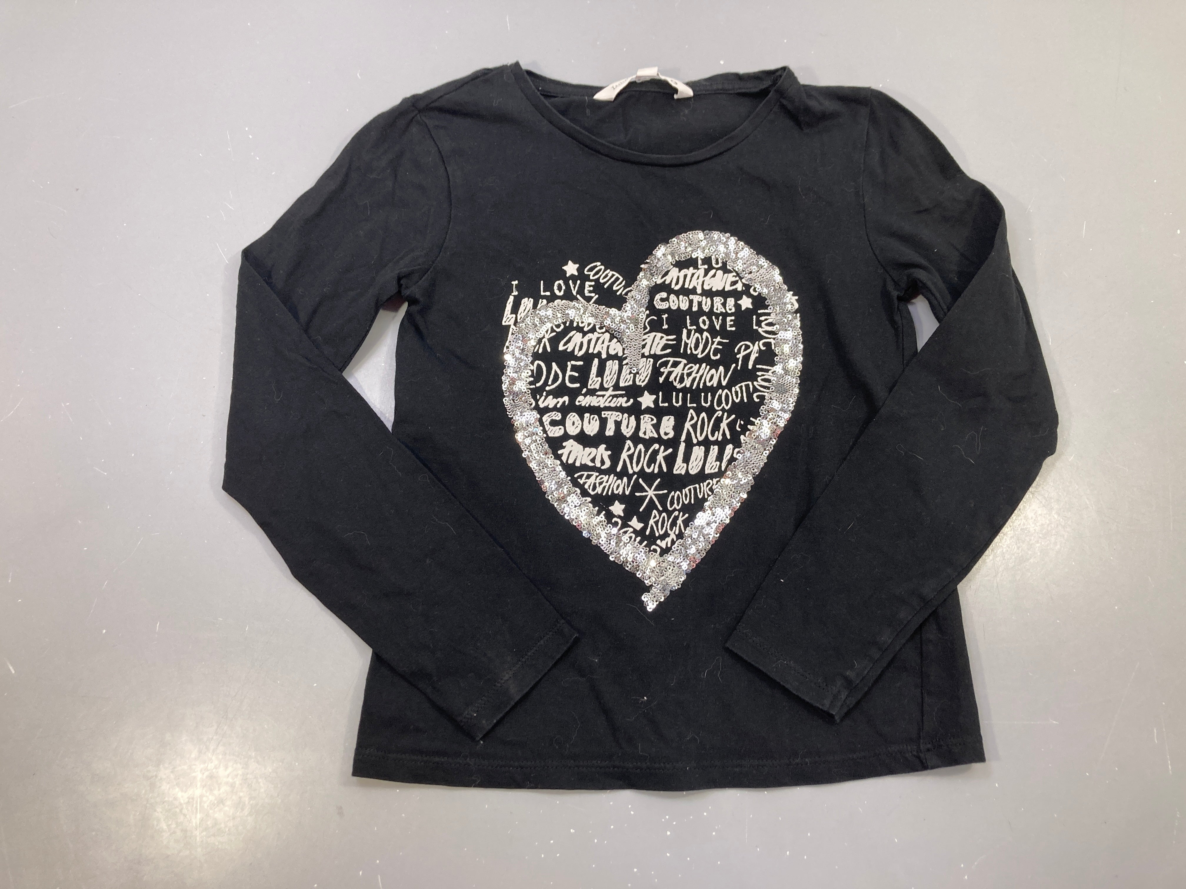 T-shirt m.l noir coeur sequins