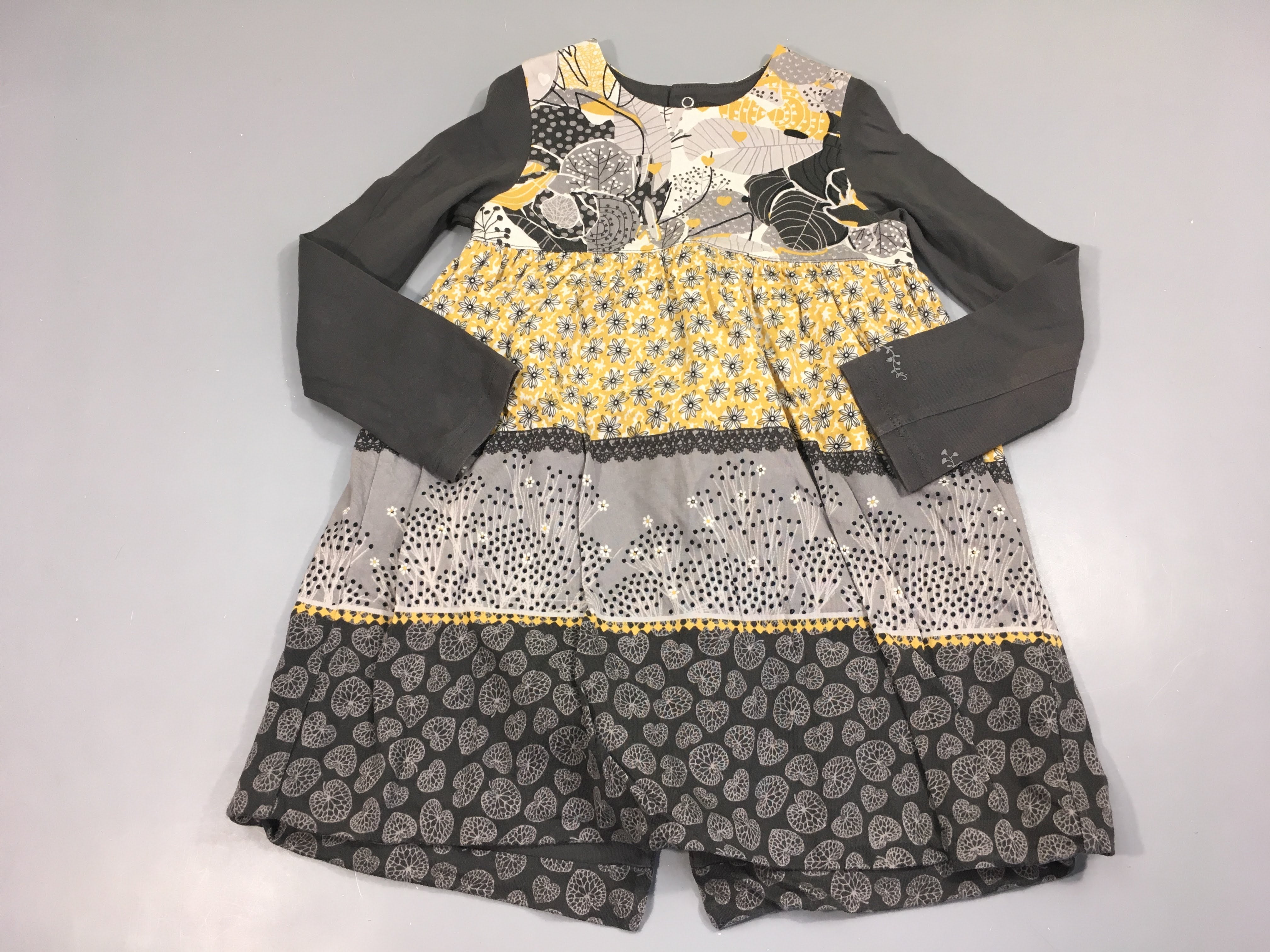 Robe m.l jersey grise motifs fleurs jaune/blanc