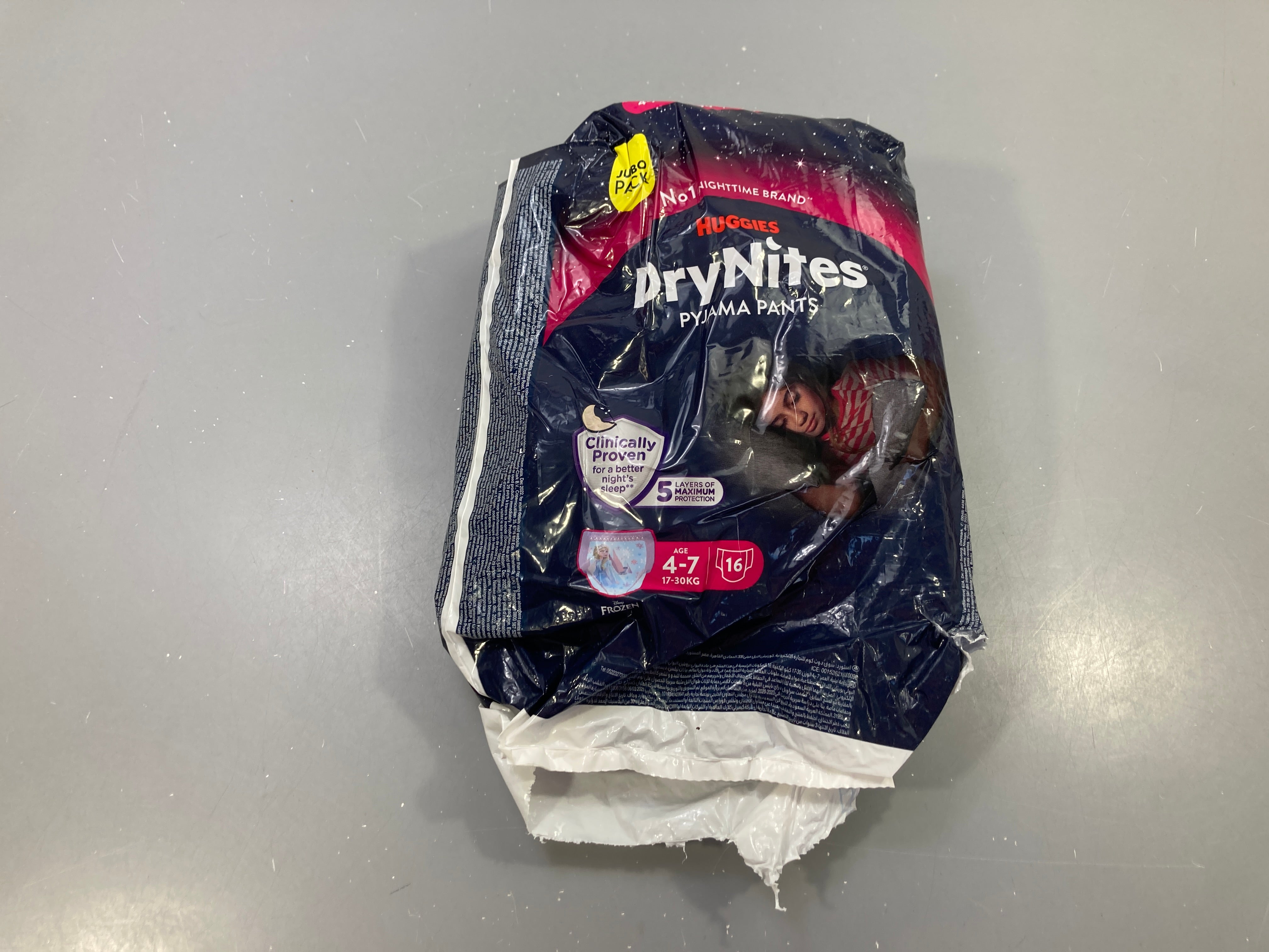 5 Langes Dra.ynites 4-7a / 17-30kg Huggies (paquets ouvert)