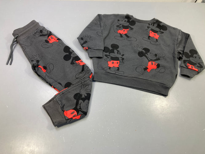 Ensemble jogging gris anthracite , motifs Mickey , légèrement bouloché, moins cher chez Petit Kiwi