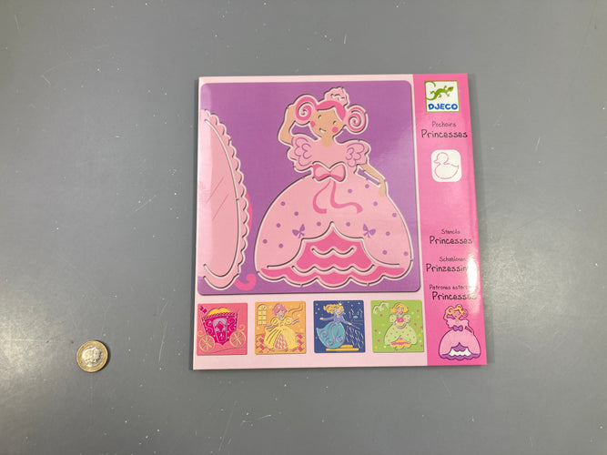 Djeco5 Pochoirs Princesses, moins cher chez Petit Kiwi