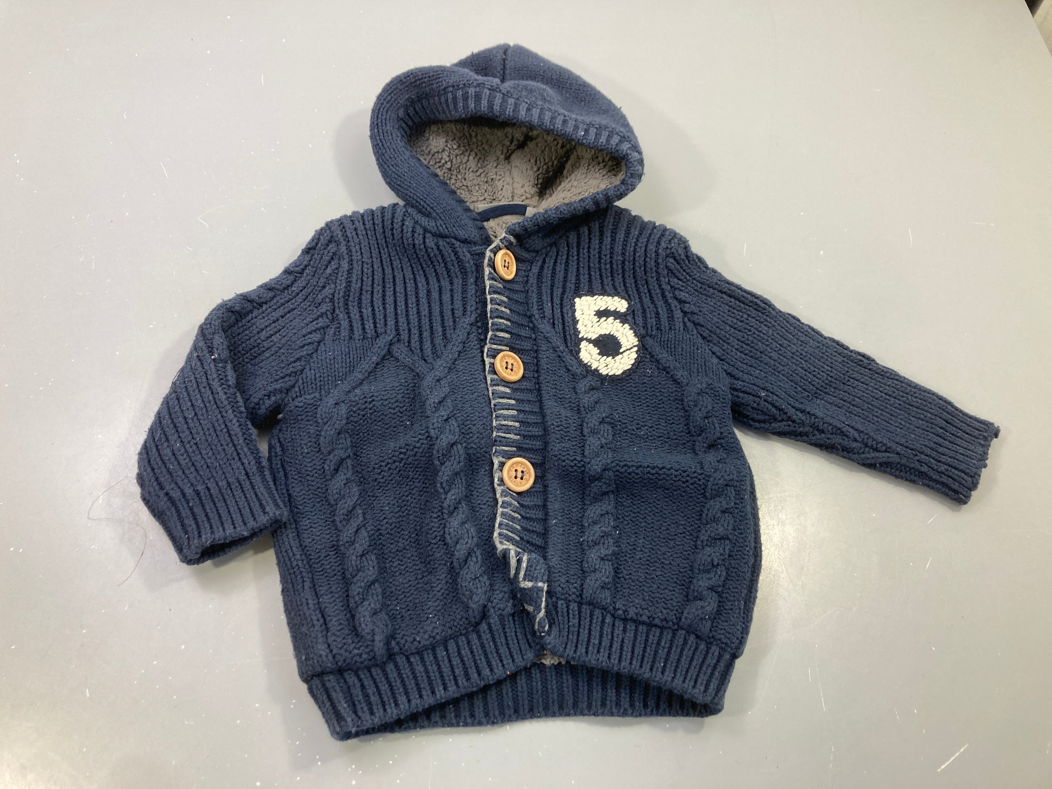 Gilet à capuche  en maille tricotées torsadées bleu marine 