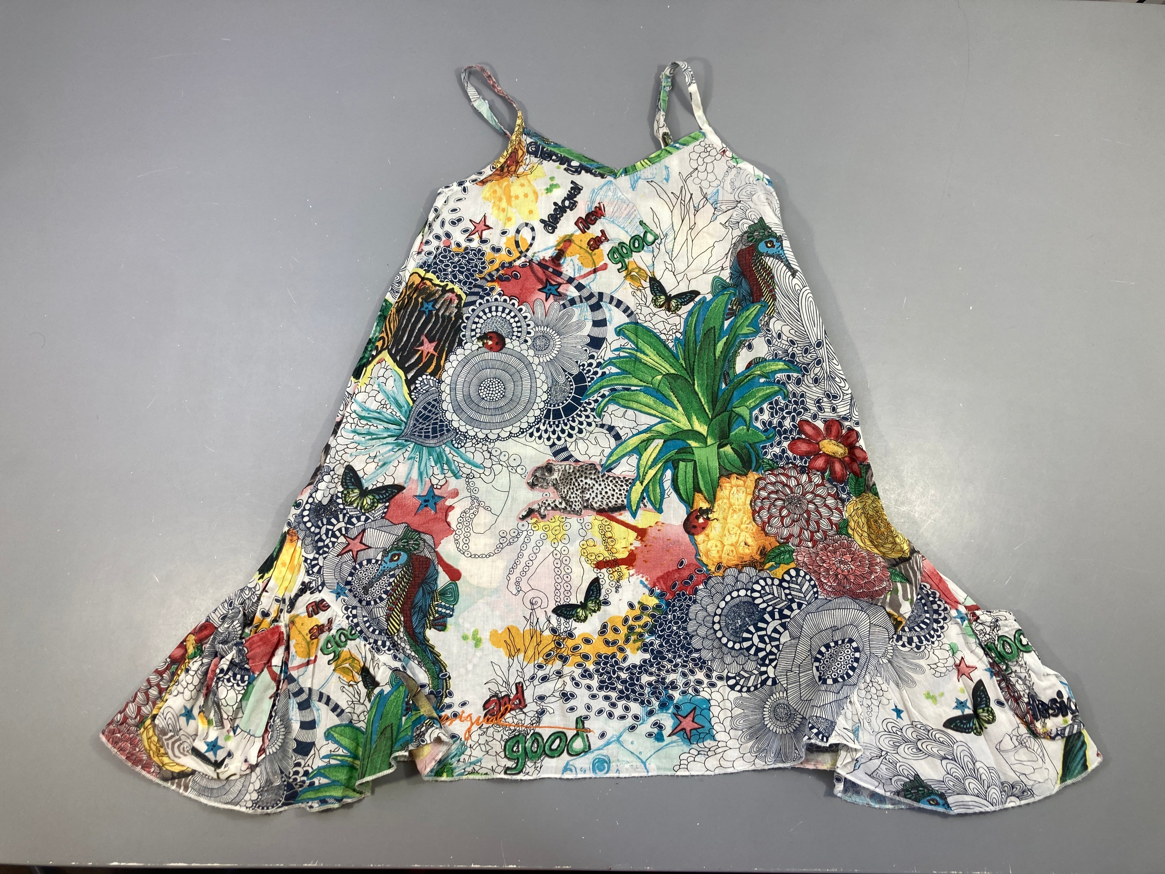 Robe fines bretelles motifs multicolores