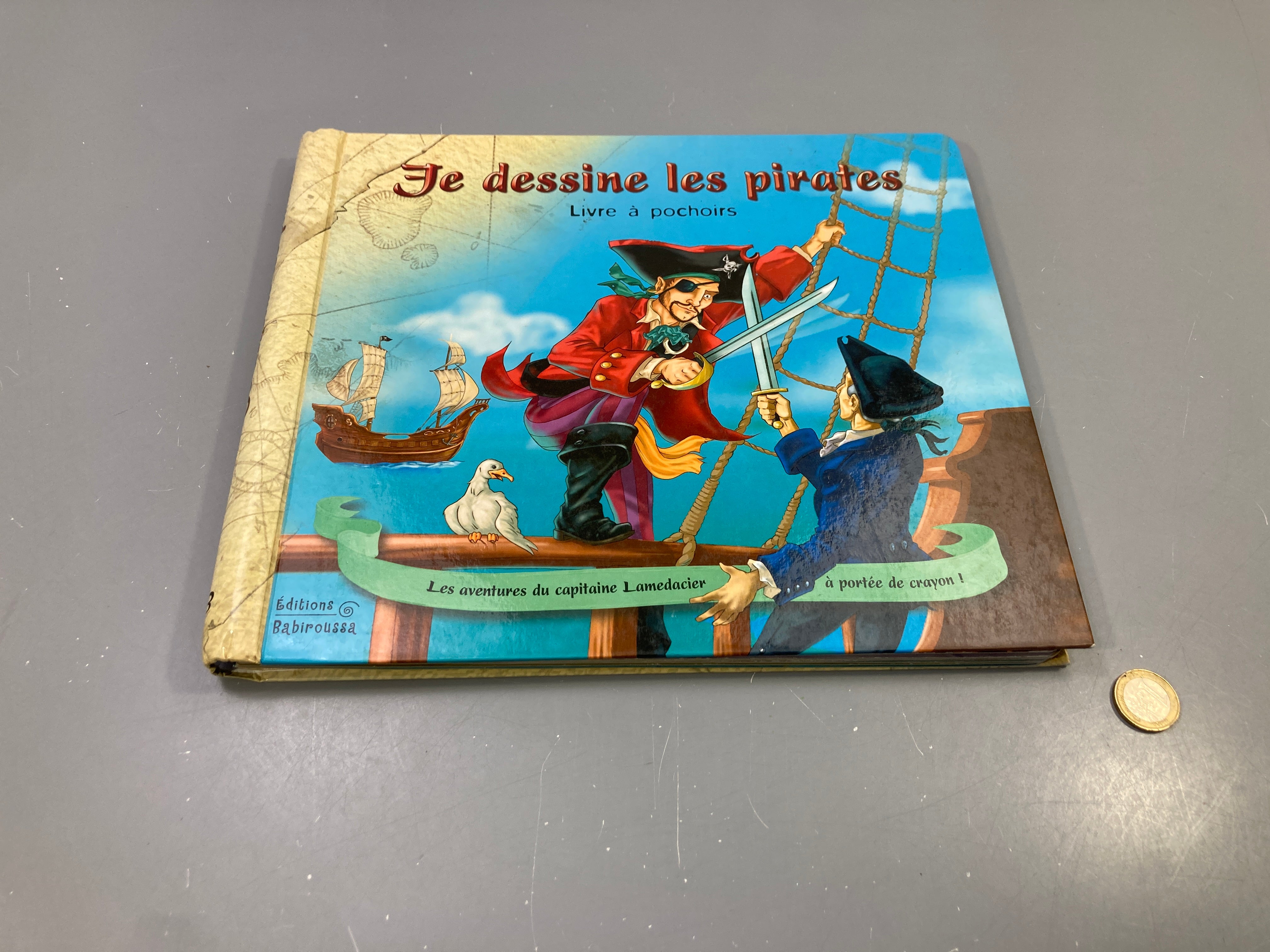 Je dessine les pirates Livre à pochoirs