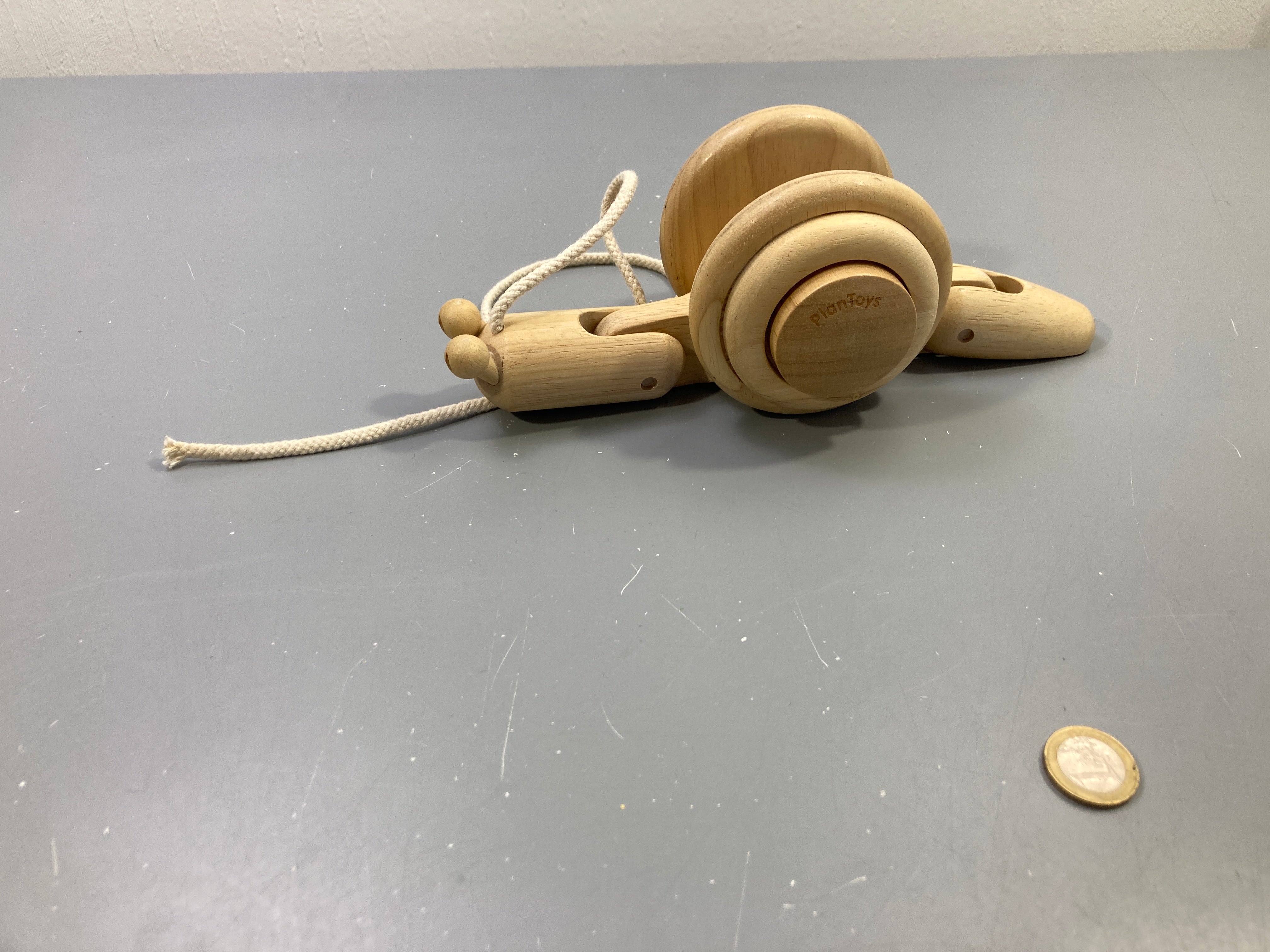 Escargot à tirer en bois articulé, bois naturel, avec cordelette, PlanToys
