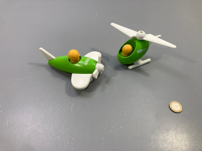 Avion et hélicoptère verts et blancs avec pilotes, Brio, moins cher chez Petit Kiwi