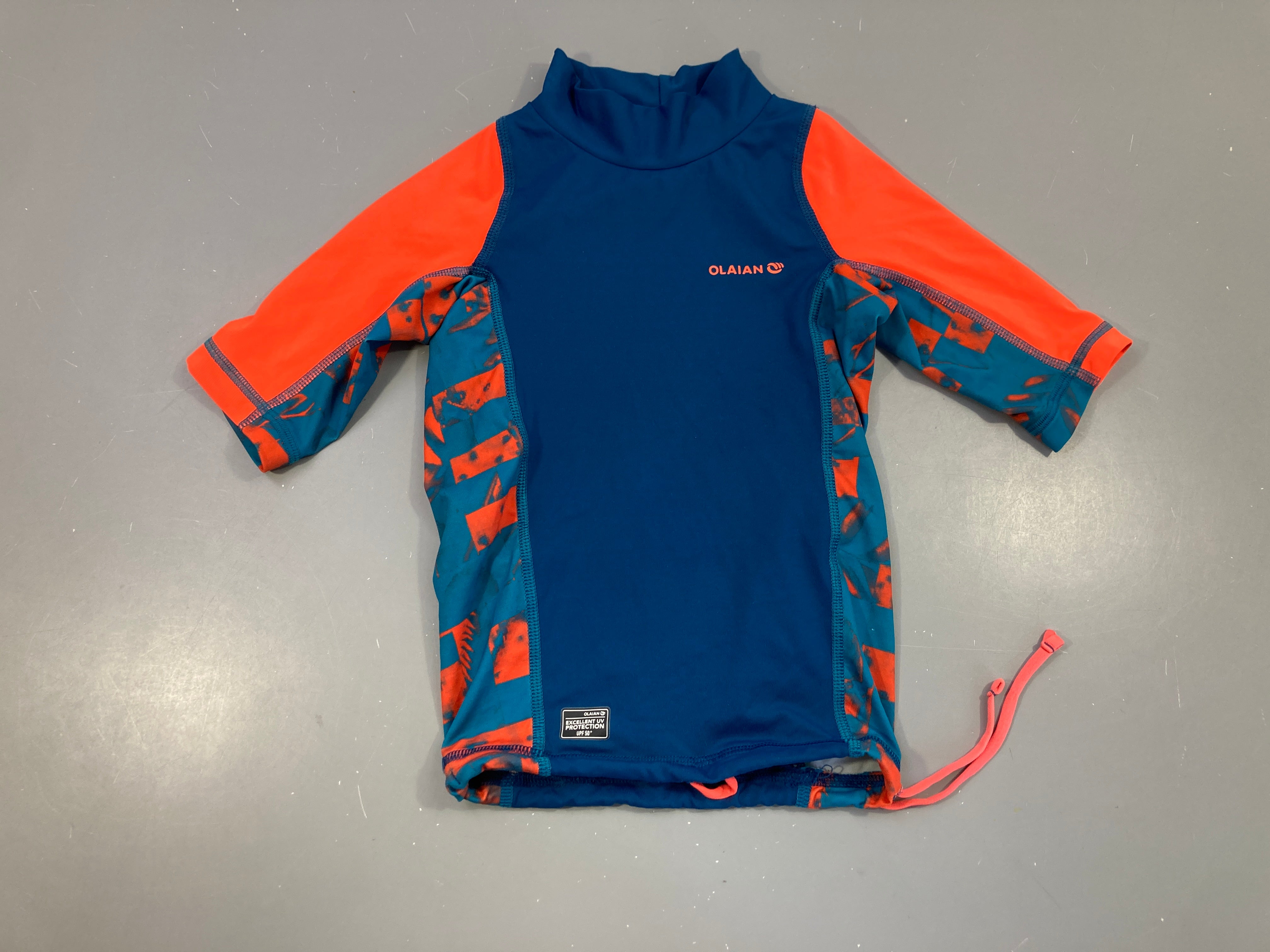 T-shirt m.c anti-uv bleu/orange Olaian