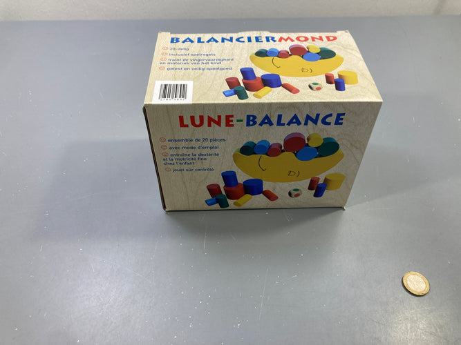 Jeu d'équilibre Lune-Balance en bois, 20 pcs - complet, moins cher chez Petit Kiwi