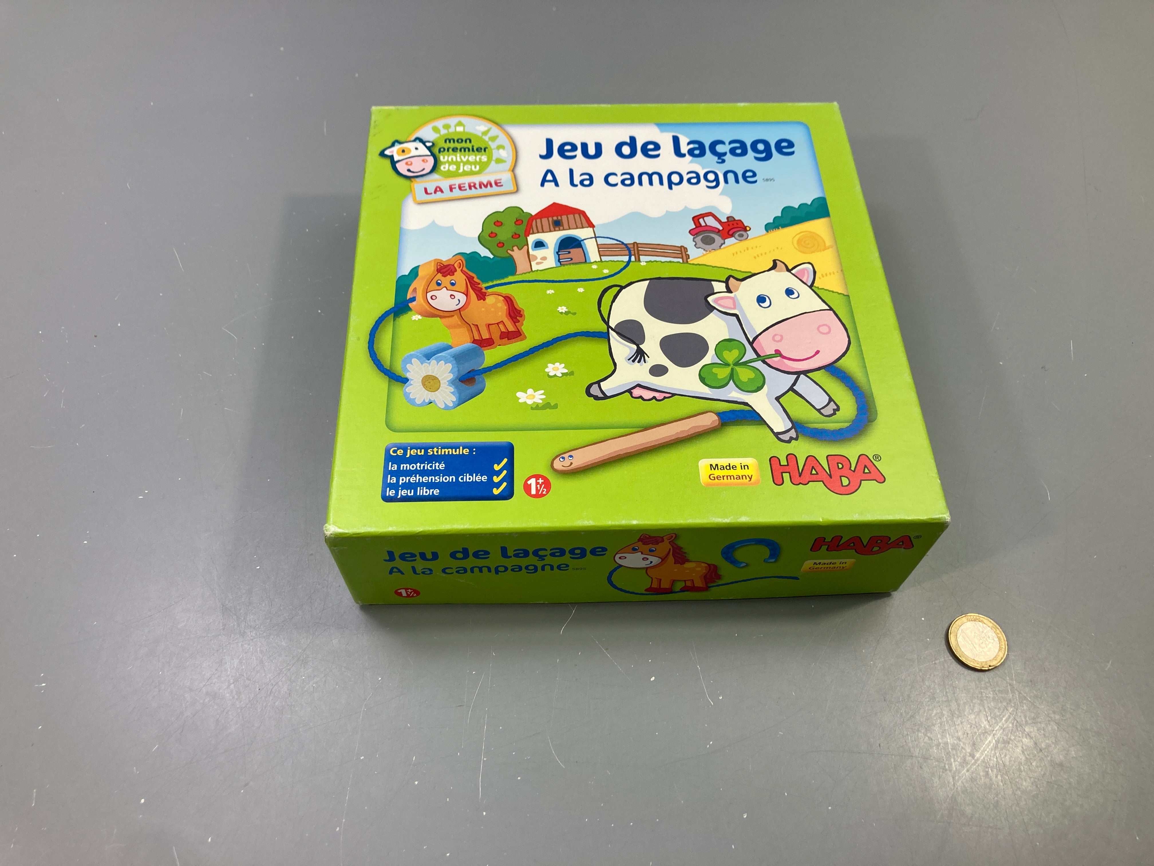 Jeu de laçage en bois À la campagne, la ferme, dès 18 mois - complet