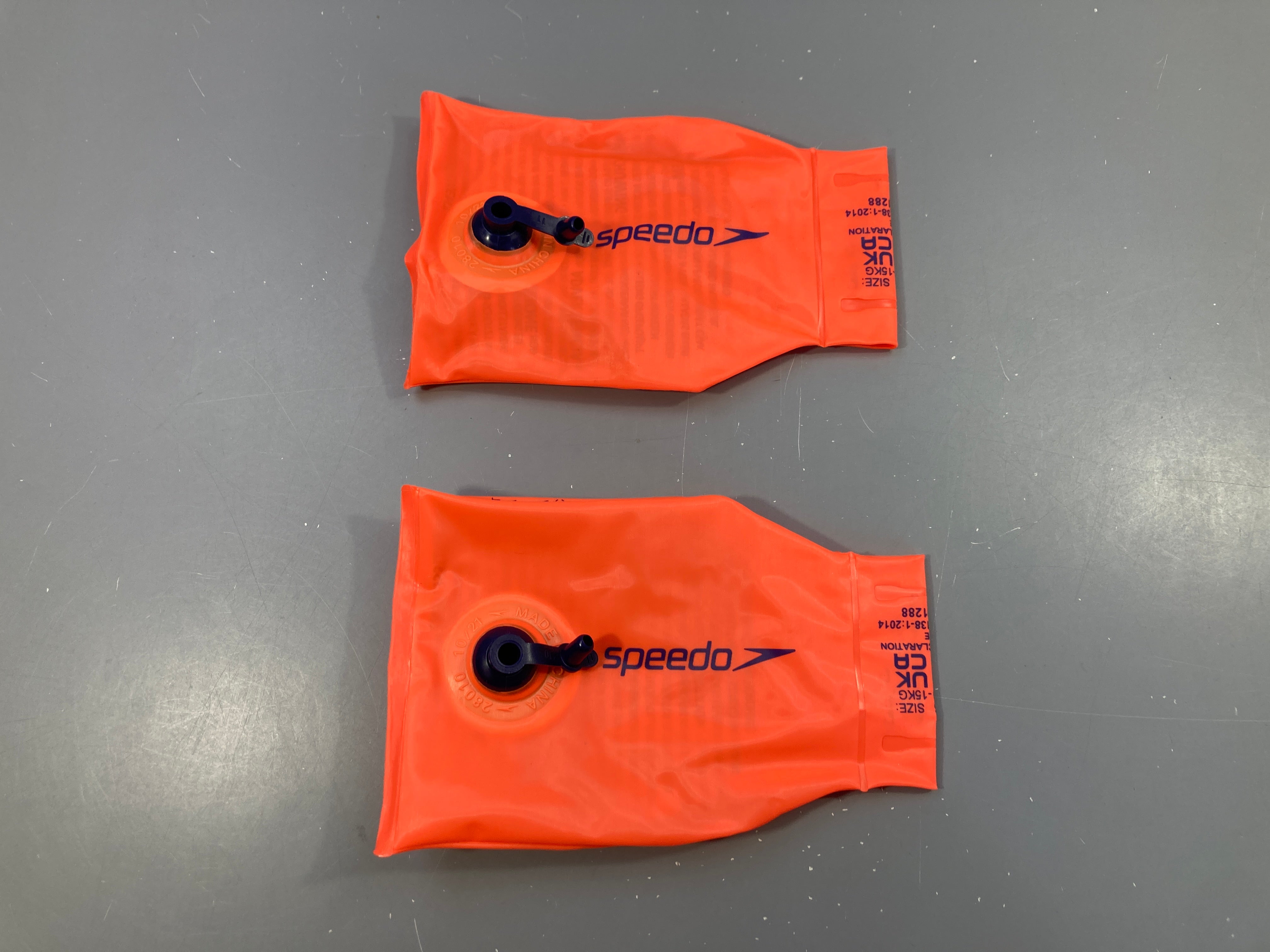 Brassards oranges speedo