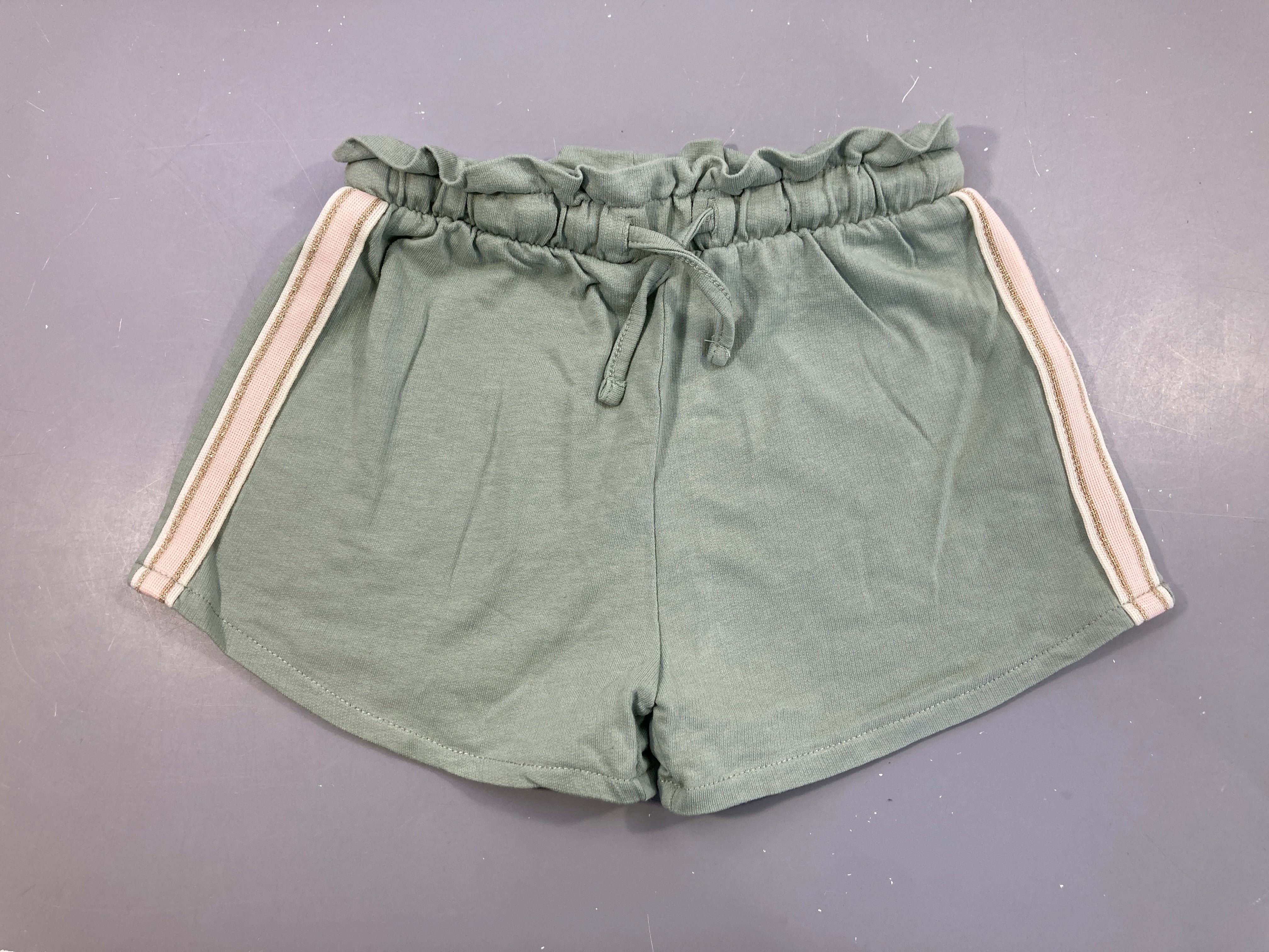 Short molleton kaki bandes latérales