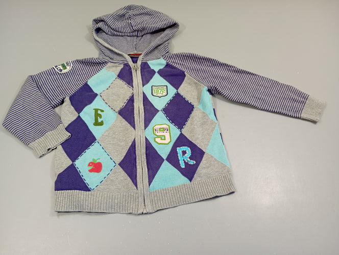 Gilet zippé à capuche , losanges gris, bleu, mauve, manches et capuche rayé "1972", moins cher chez Petit Kiwi
