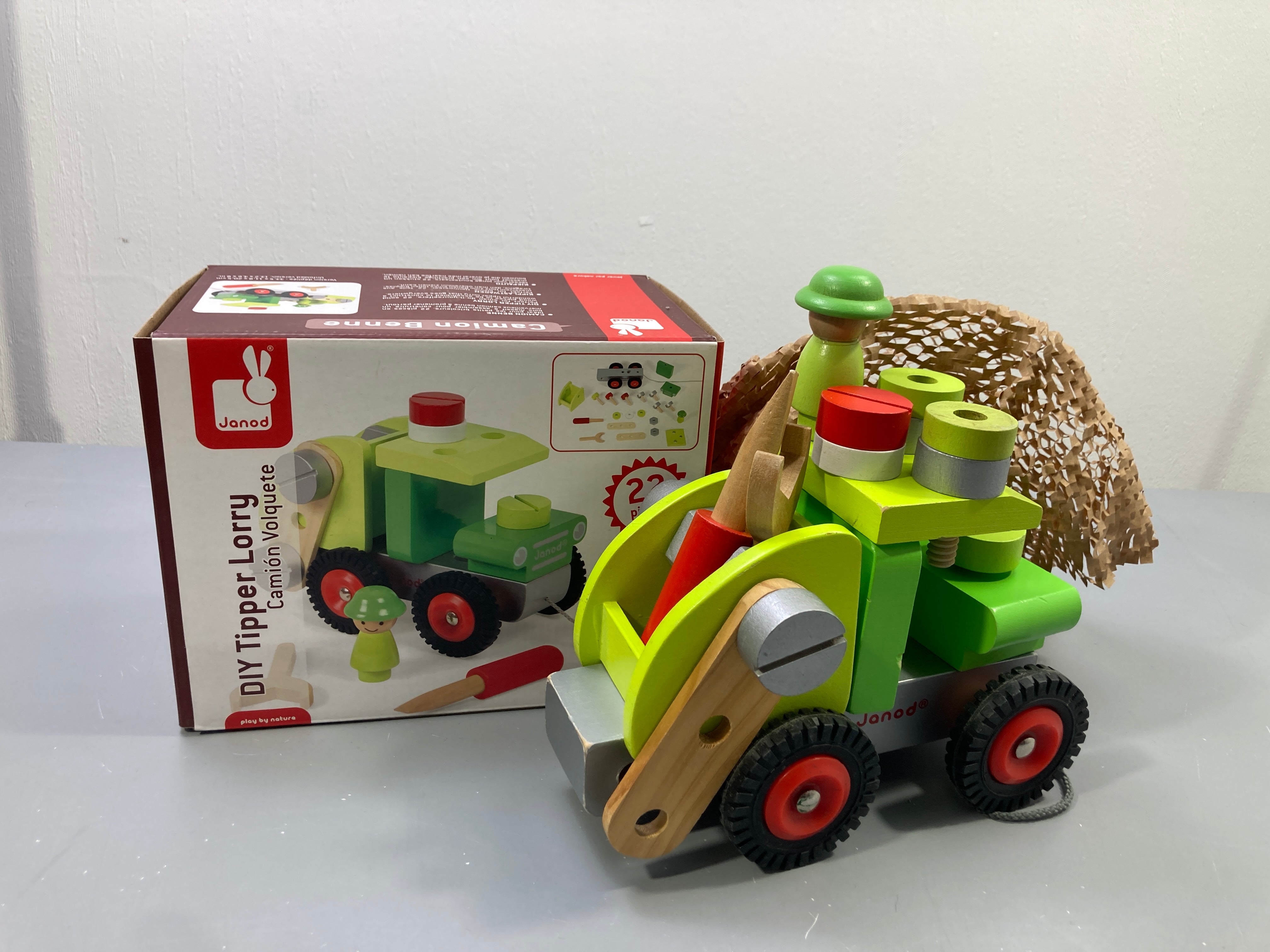 Camion benne à construire bois 22 pcs avec boîte, Janod