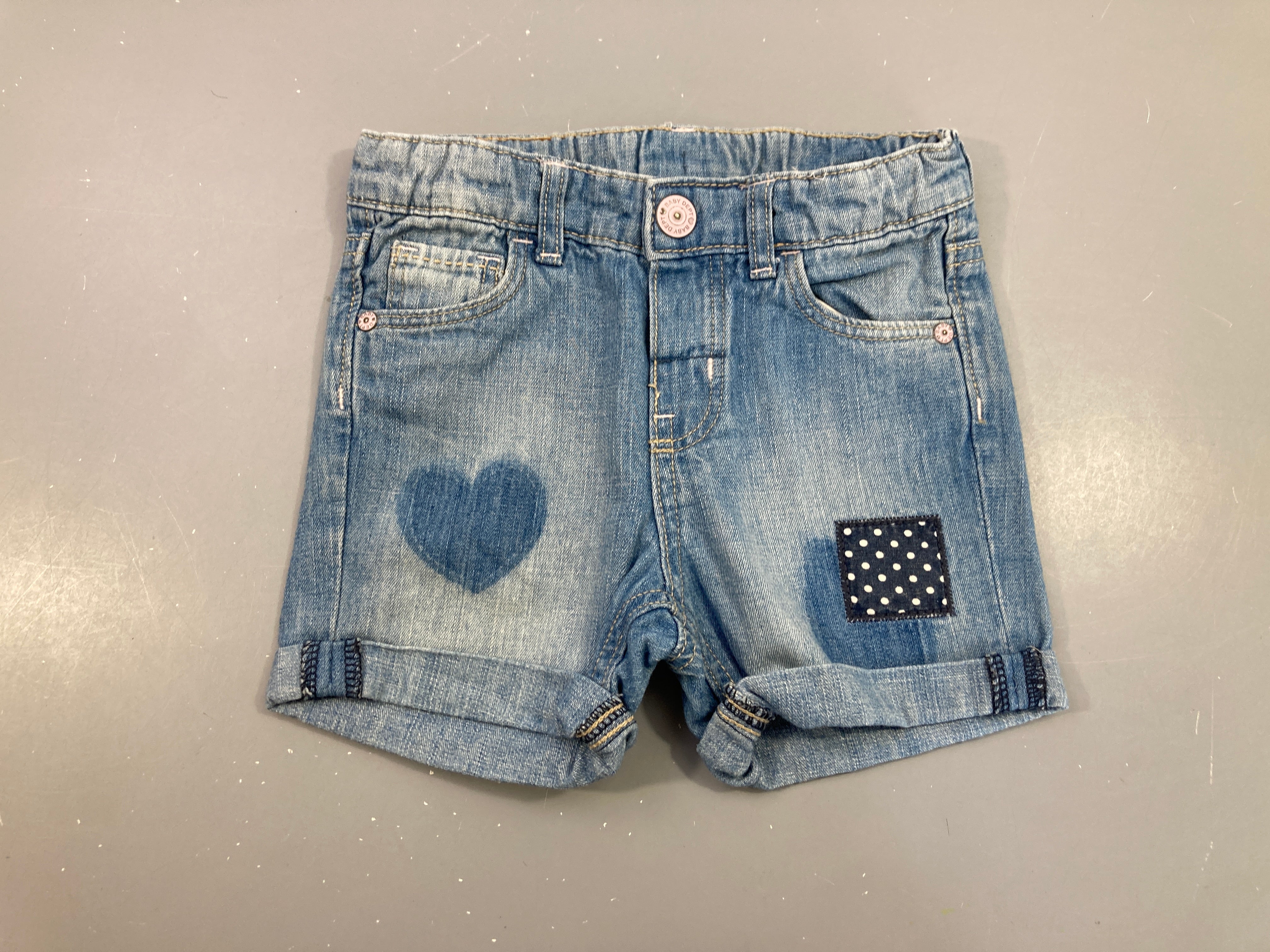 Short denim coeur à revers