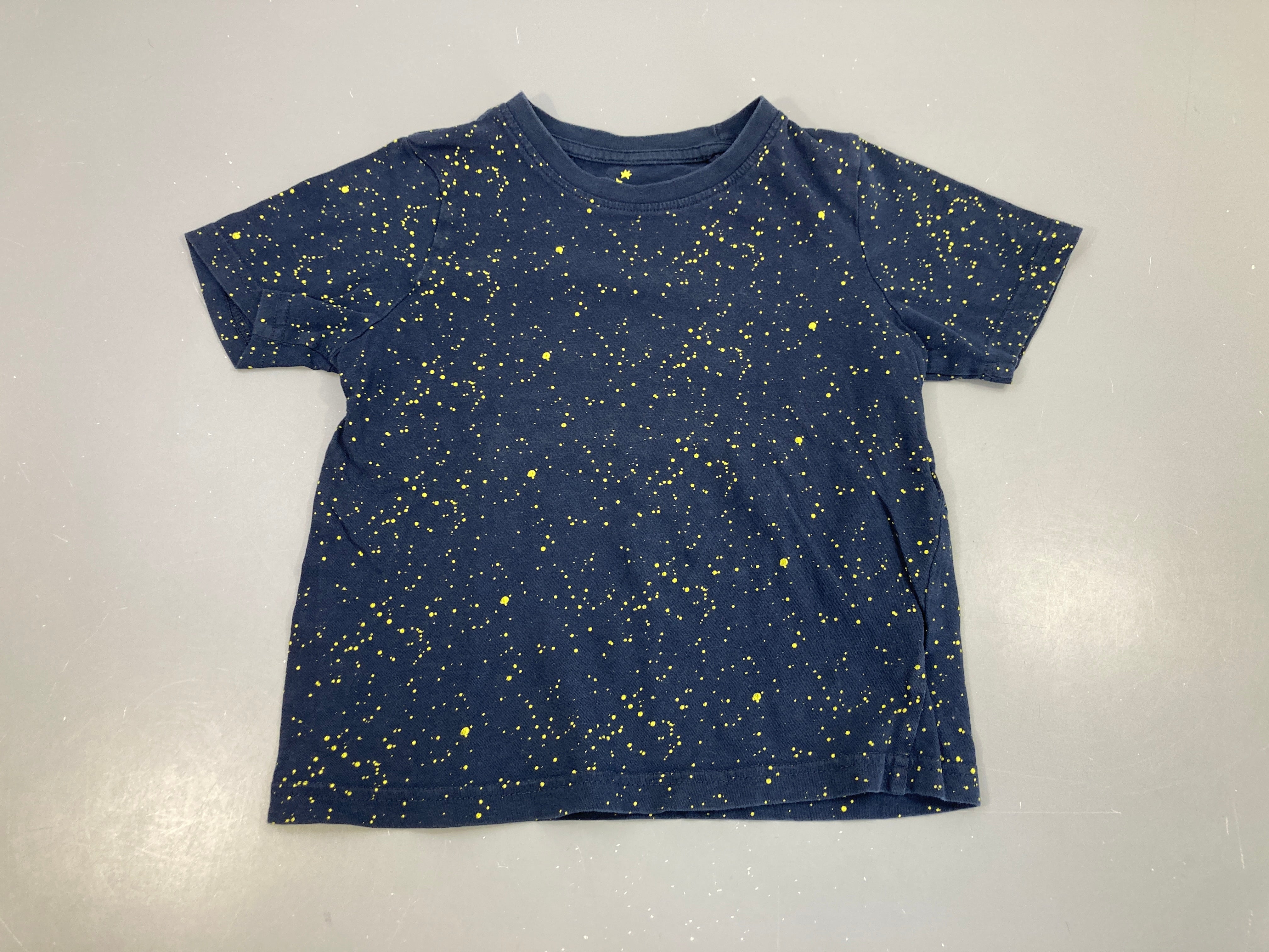 T-shirt m.l bleu foncé moucheté jaune