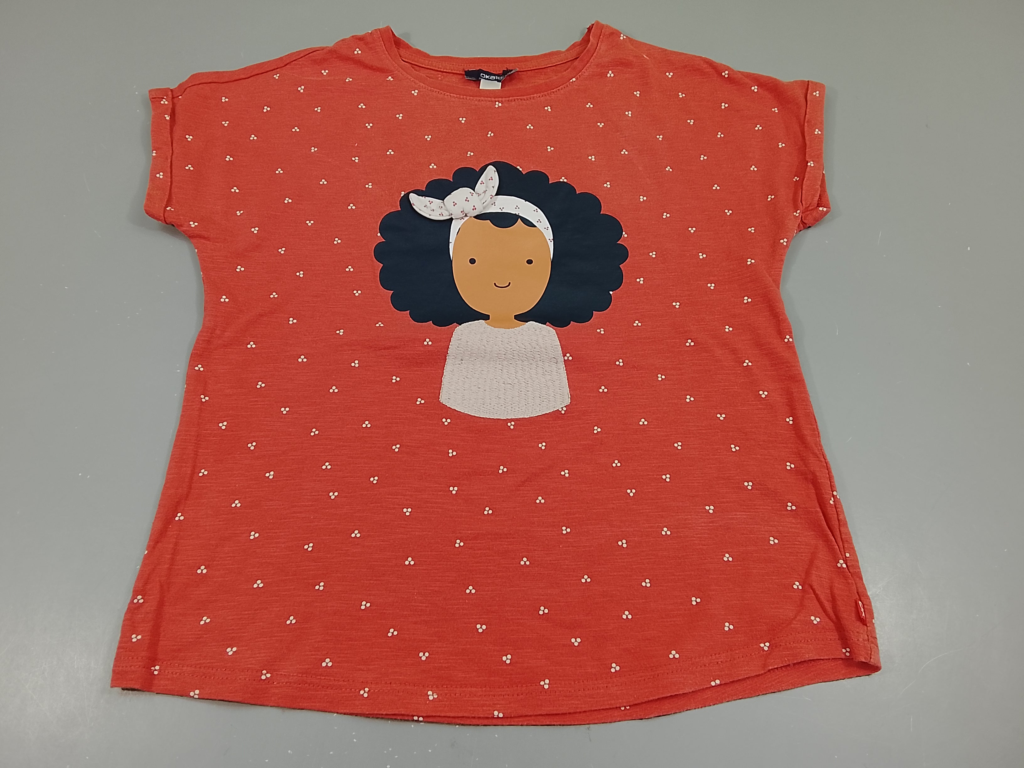 T-shirt m.c orange, motifs blanc, fillette avec bandeau