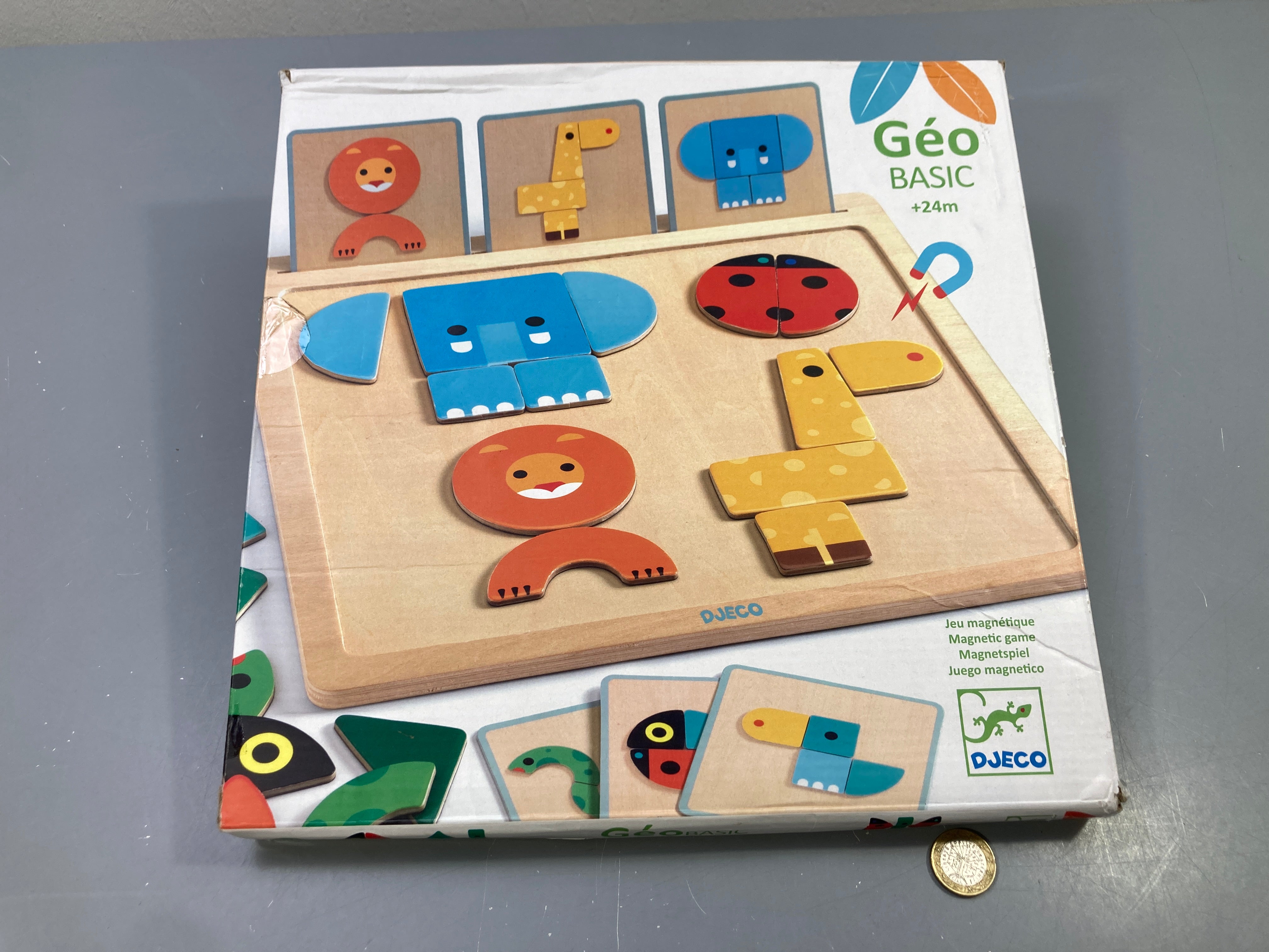 Jeu magnétique Géo Basic, bois, 1 carte du jeu pliée
