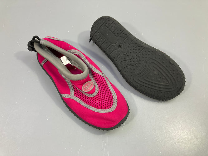 Chaussures d'eau fuchsia, moins cher chez Petit Kiwi