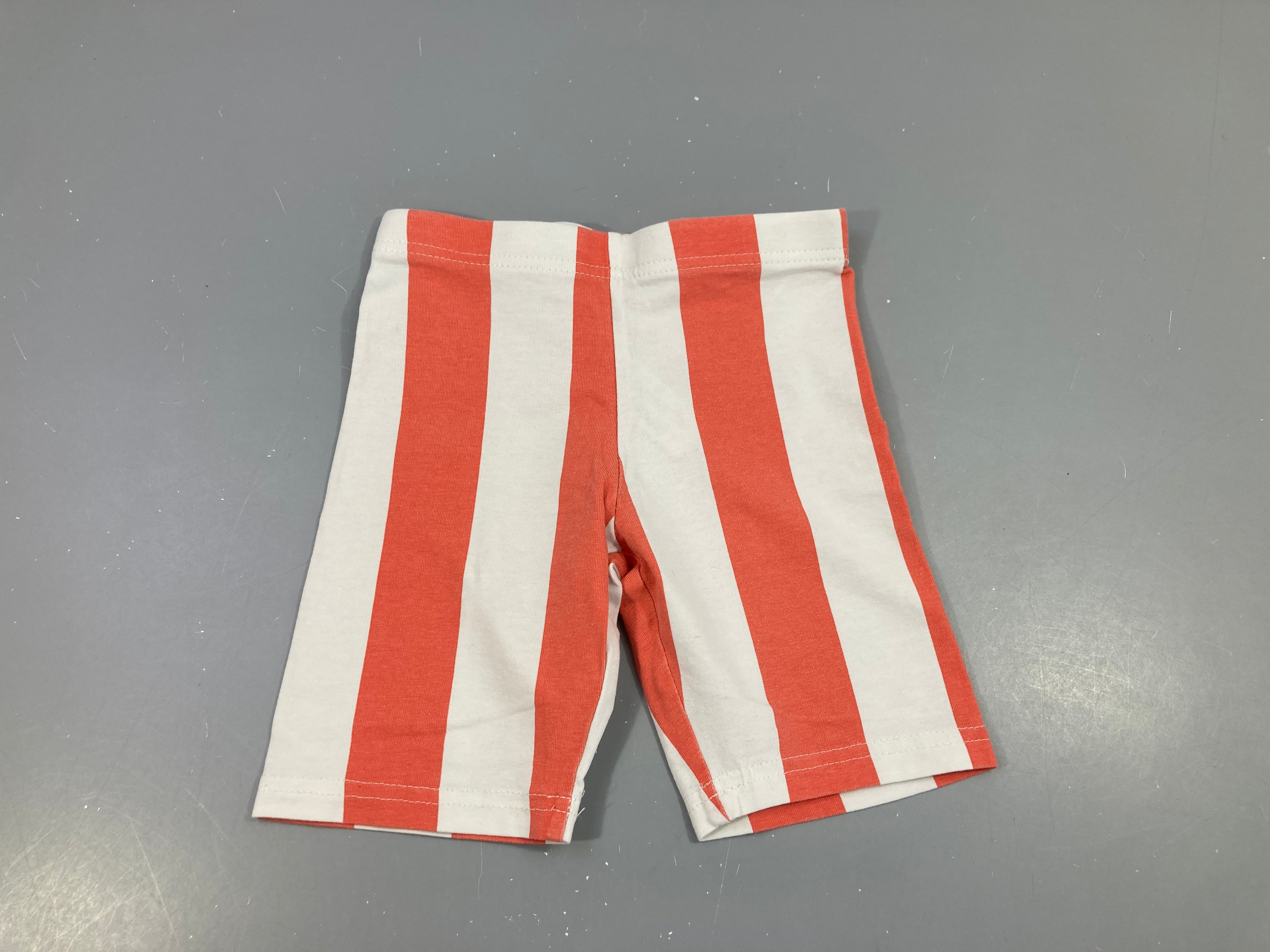 Legging short blanc ligné orange