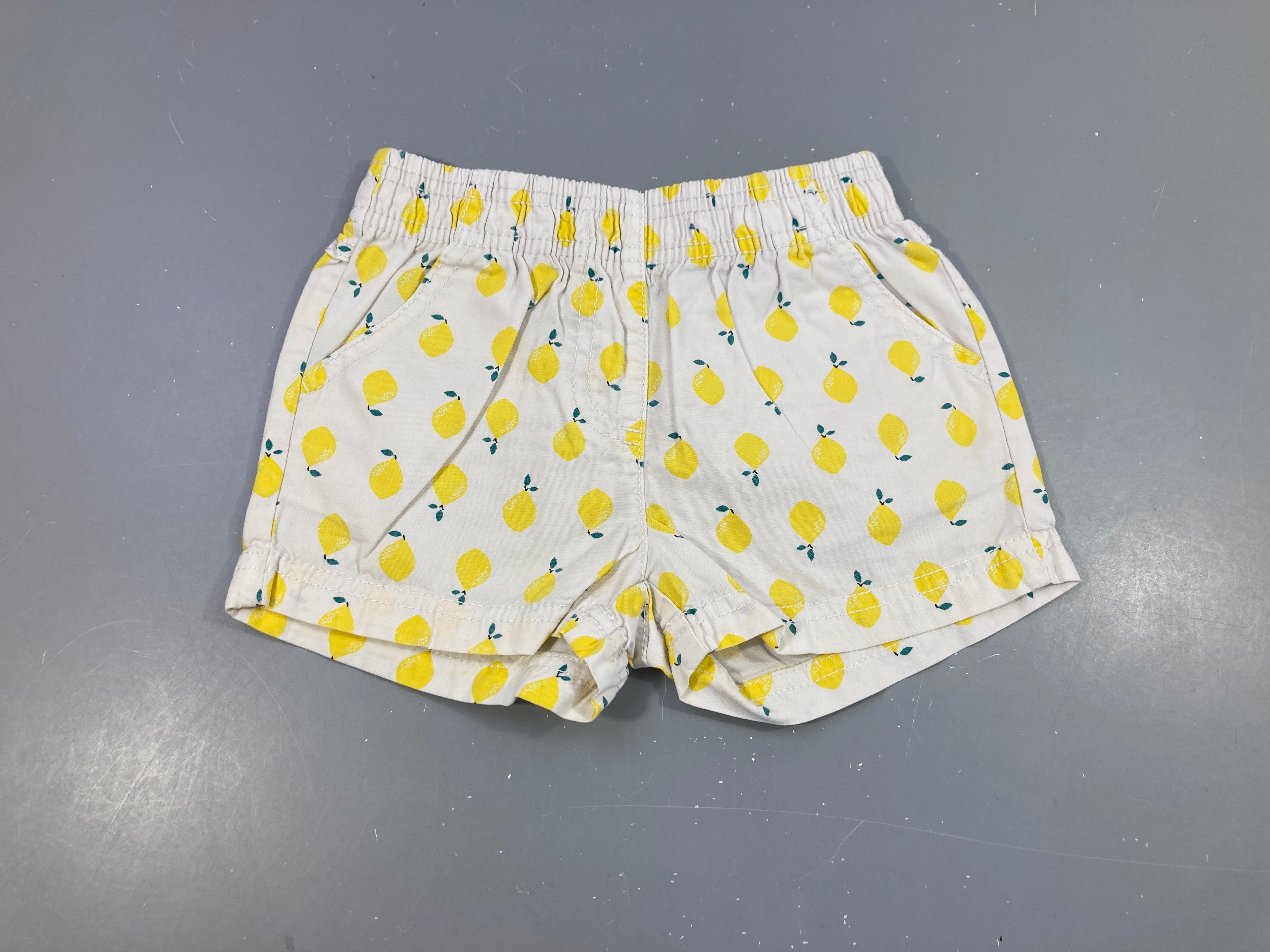 Short chino blanc citrons