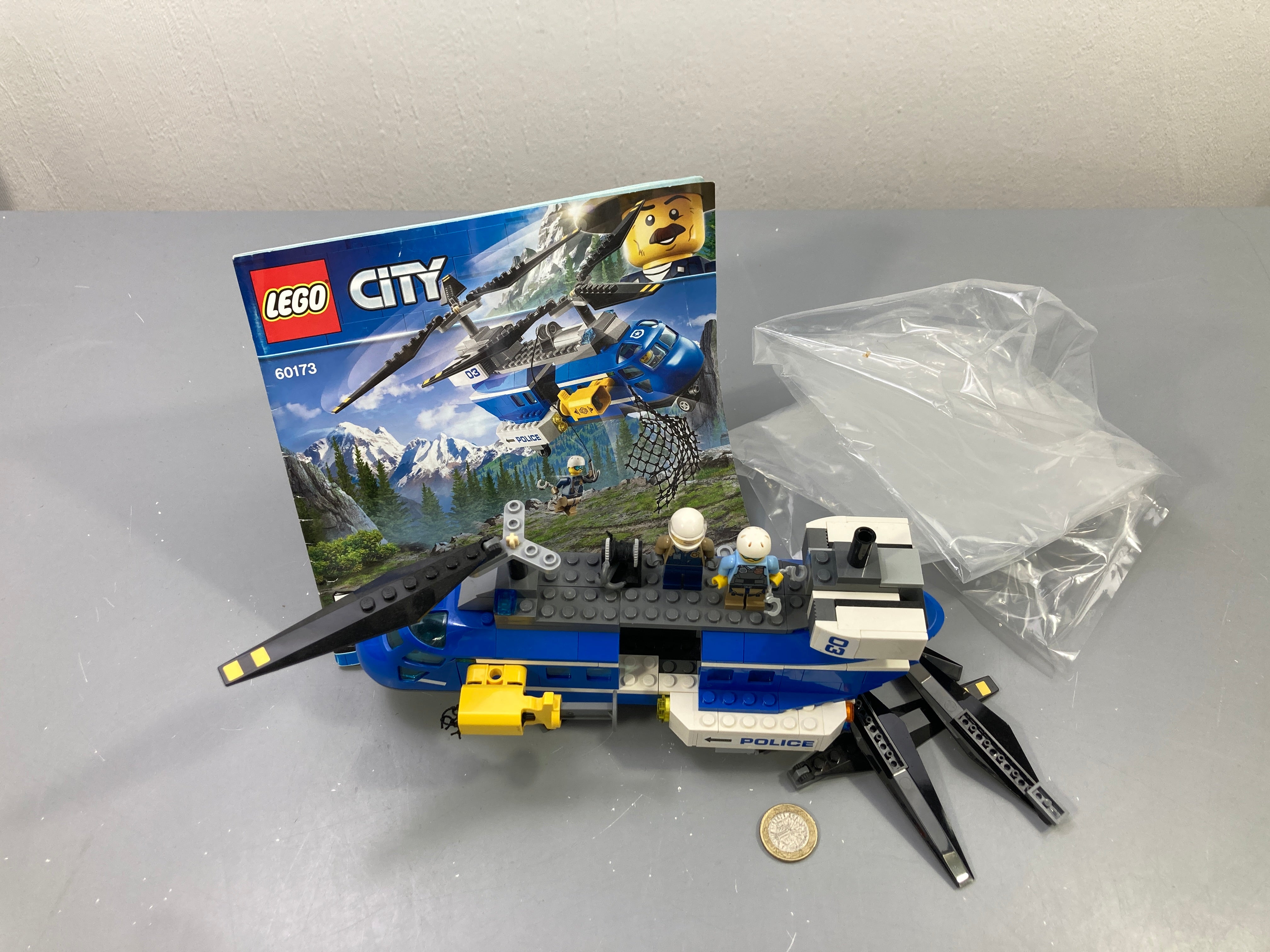 Lego City 60173 hélicoptère police bleu montagne, figurines, avec notice Vendu en l'état tel que sur la photo
