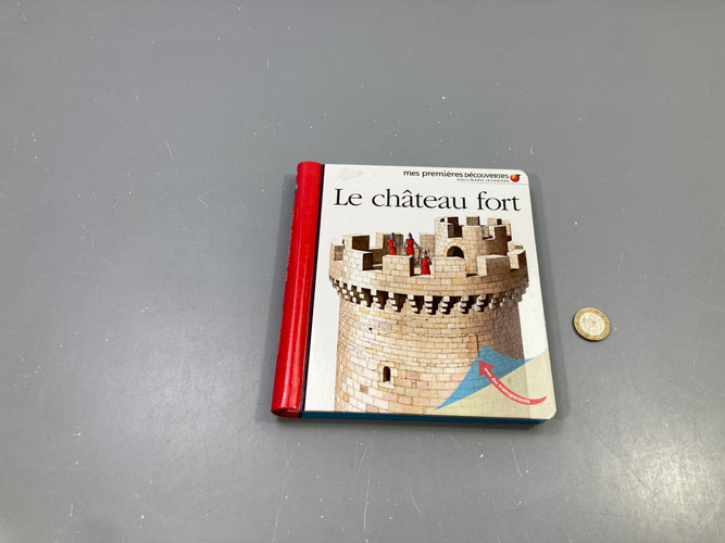 Le château fort, Mes premières découvertes, avec transparents, Gallimard Jeunesse, moins cher chez Petit Kiwi