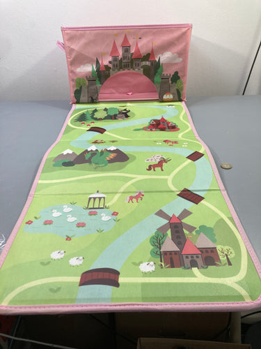 Coffre de rangement pliable rose avec tapis de jeu château Quelque traces, moins cher chez Petit Kiwi