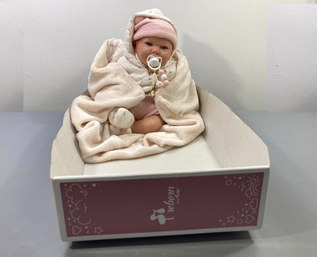 Poupée reborn bonnet rose, couverture écrue, tétine,Reborn, Arias, moins cher chez Petit Kiwi