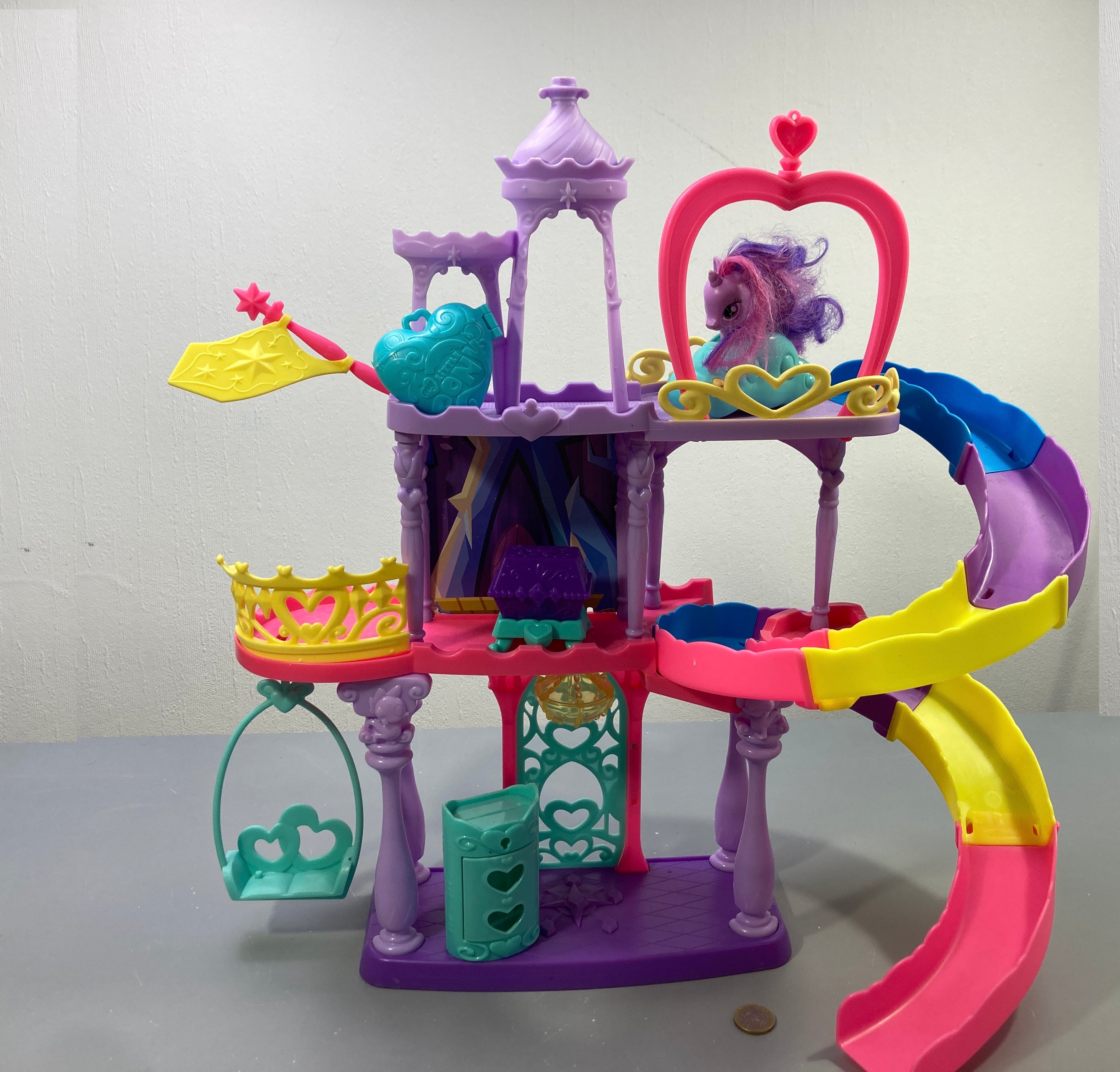 Château Rainbow de Princesse Twilight Sparkle, accessoires et 1 poney, My Little Pony