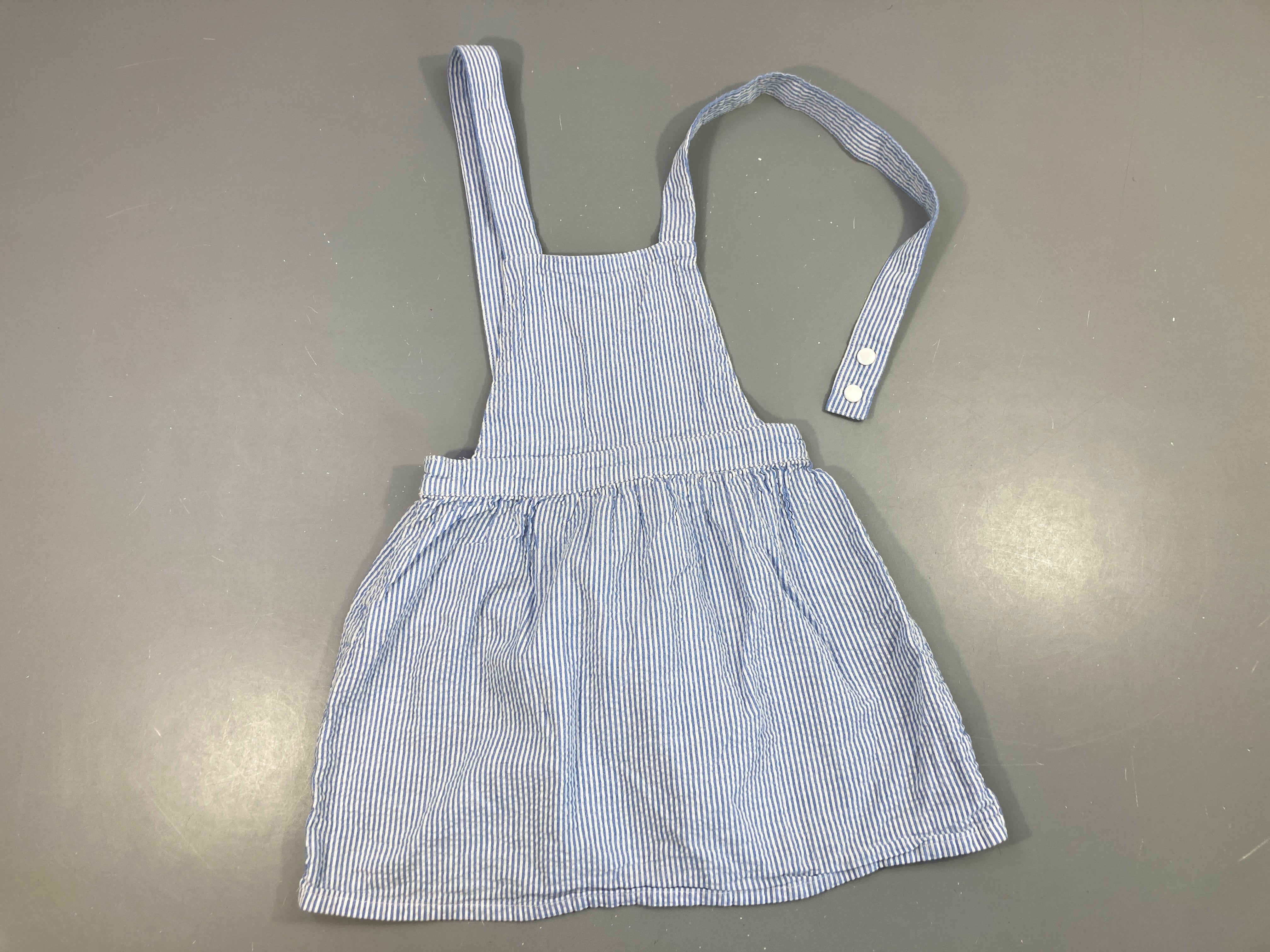 Robe salopette légère blanche lignée bleu