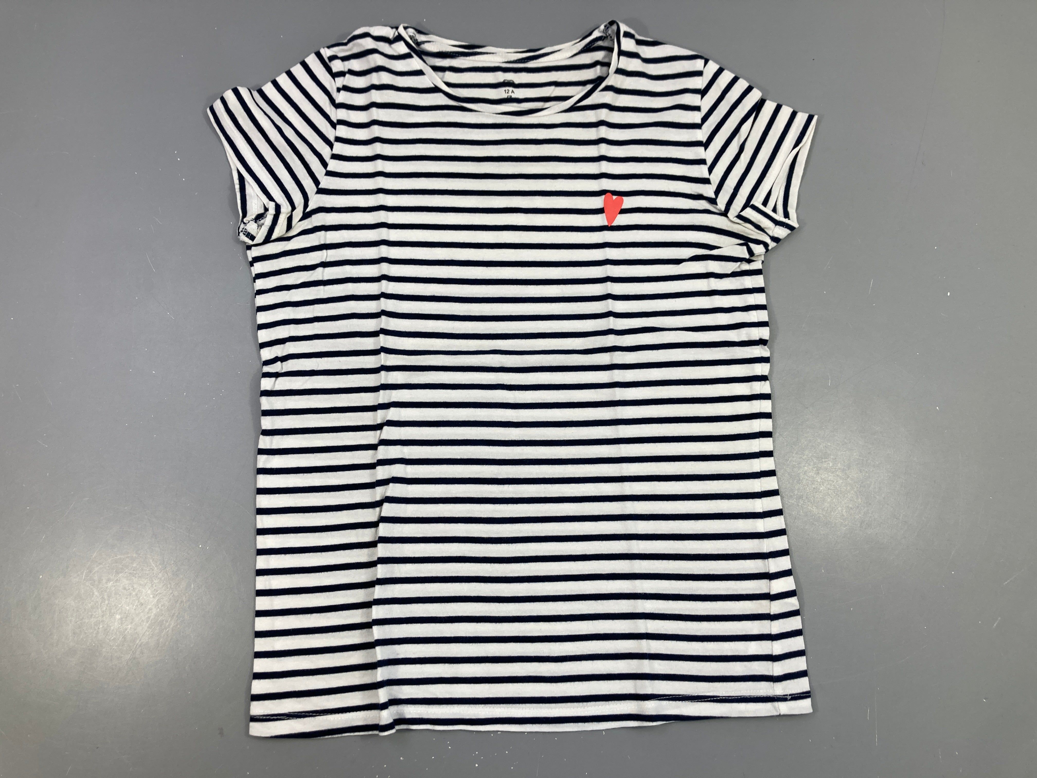 T-shirt m.c blanc rayé bleu foncé coeur