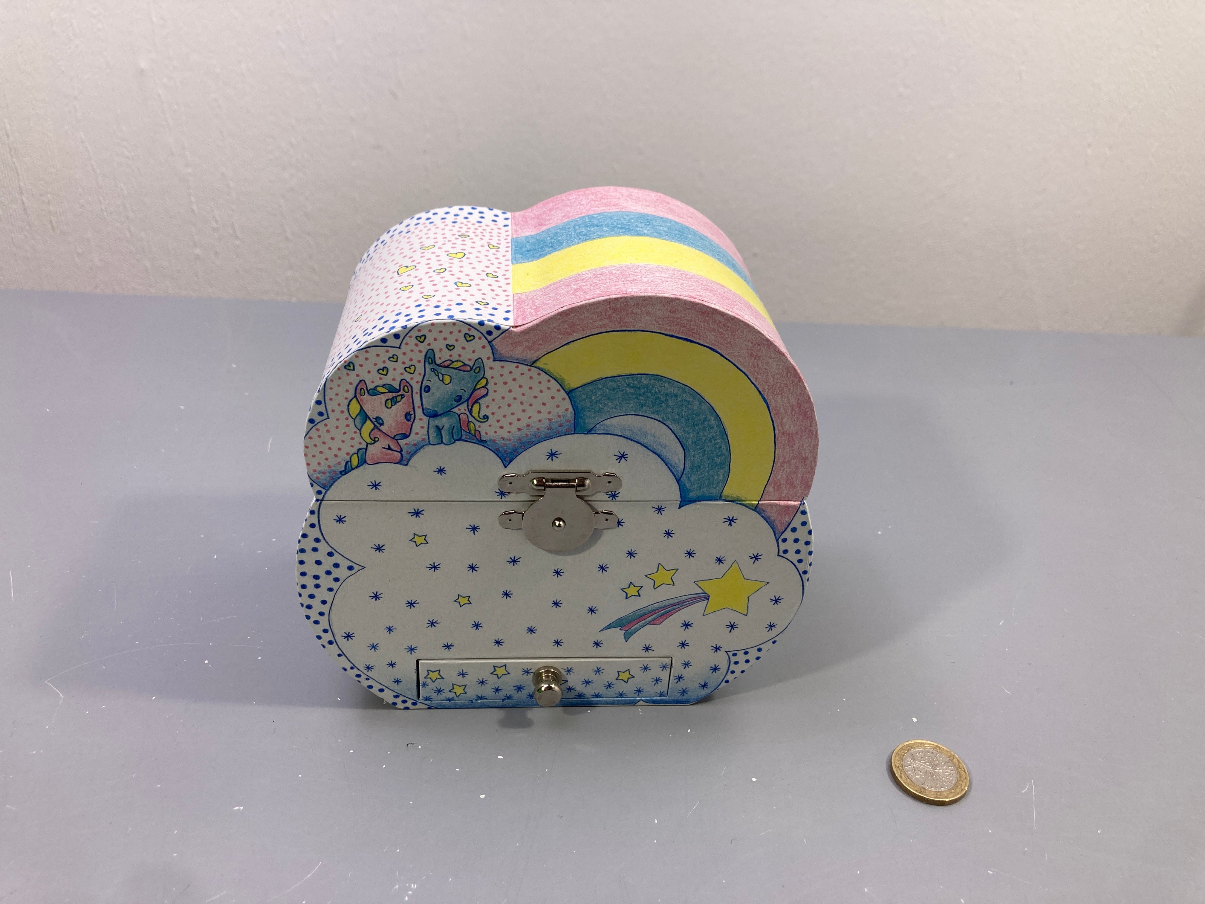 Boîte à musique nuage et arc-en-ciel licornes pastel, fermoir et petit tiroir