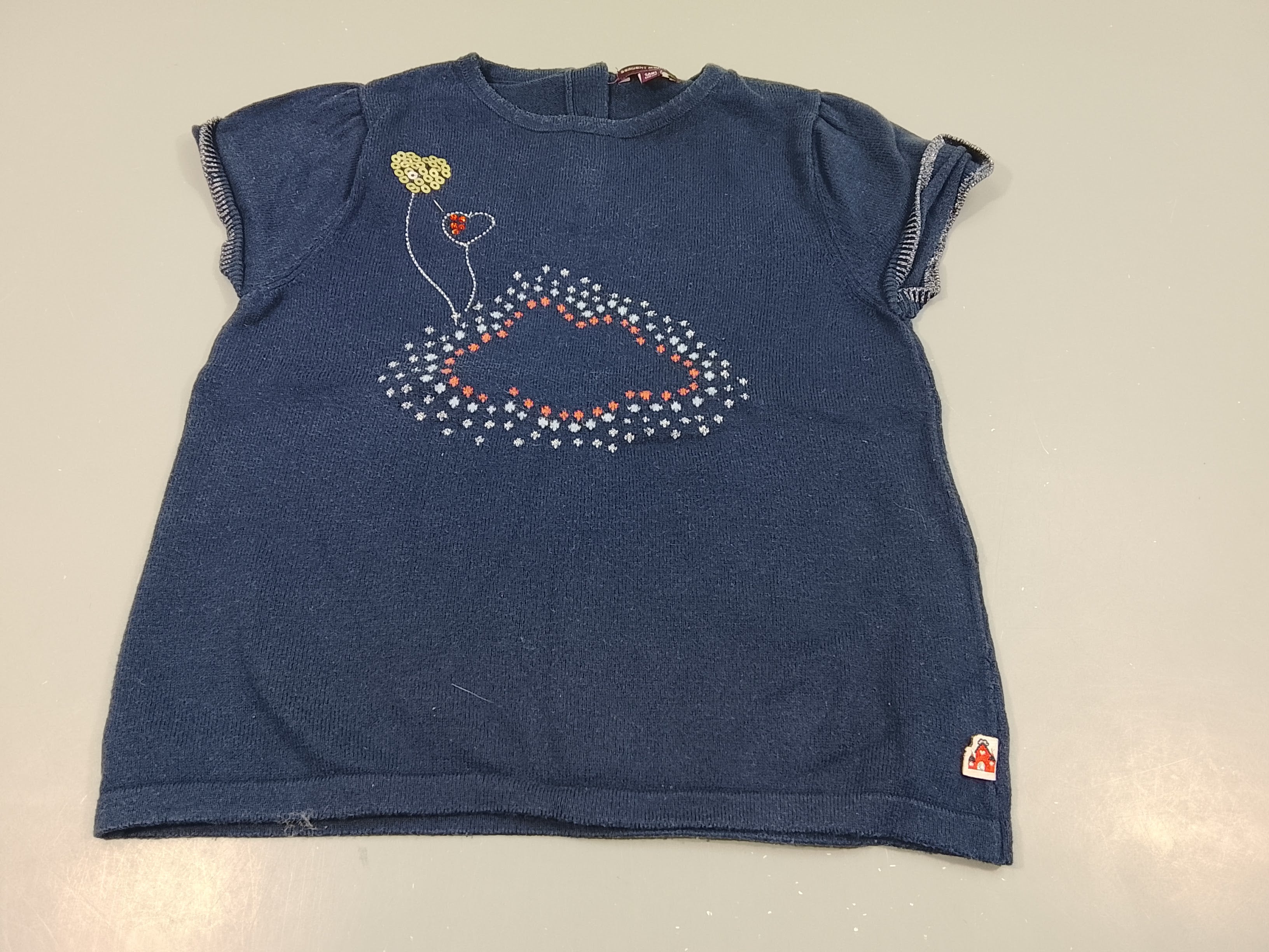 Pull m.c bleu marine nuages,  ballons coeurs en sequins et strass