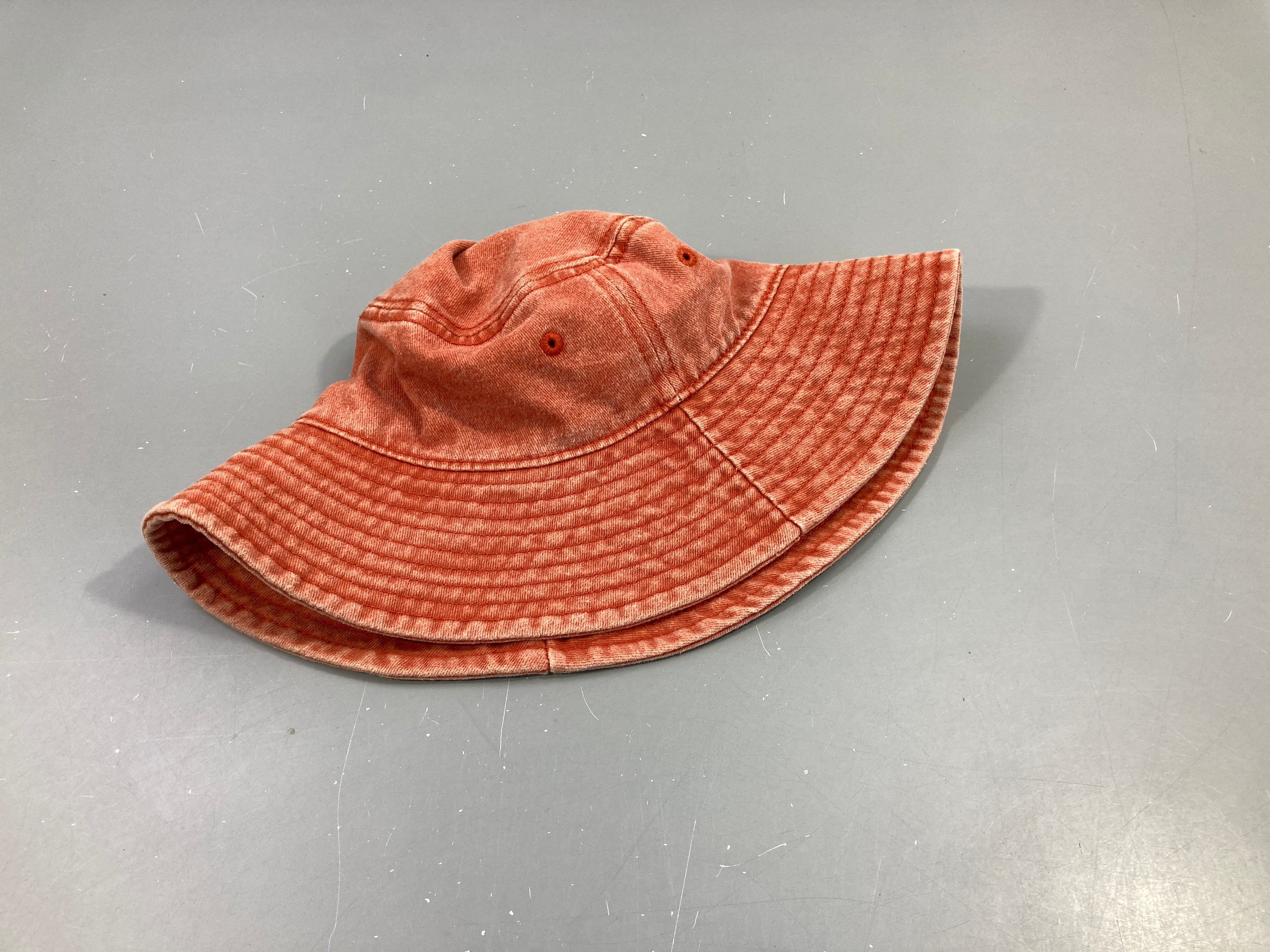 Chapeau bob toile orange effet délavé