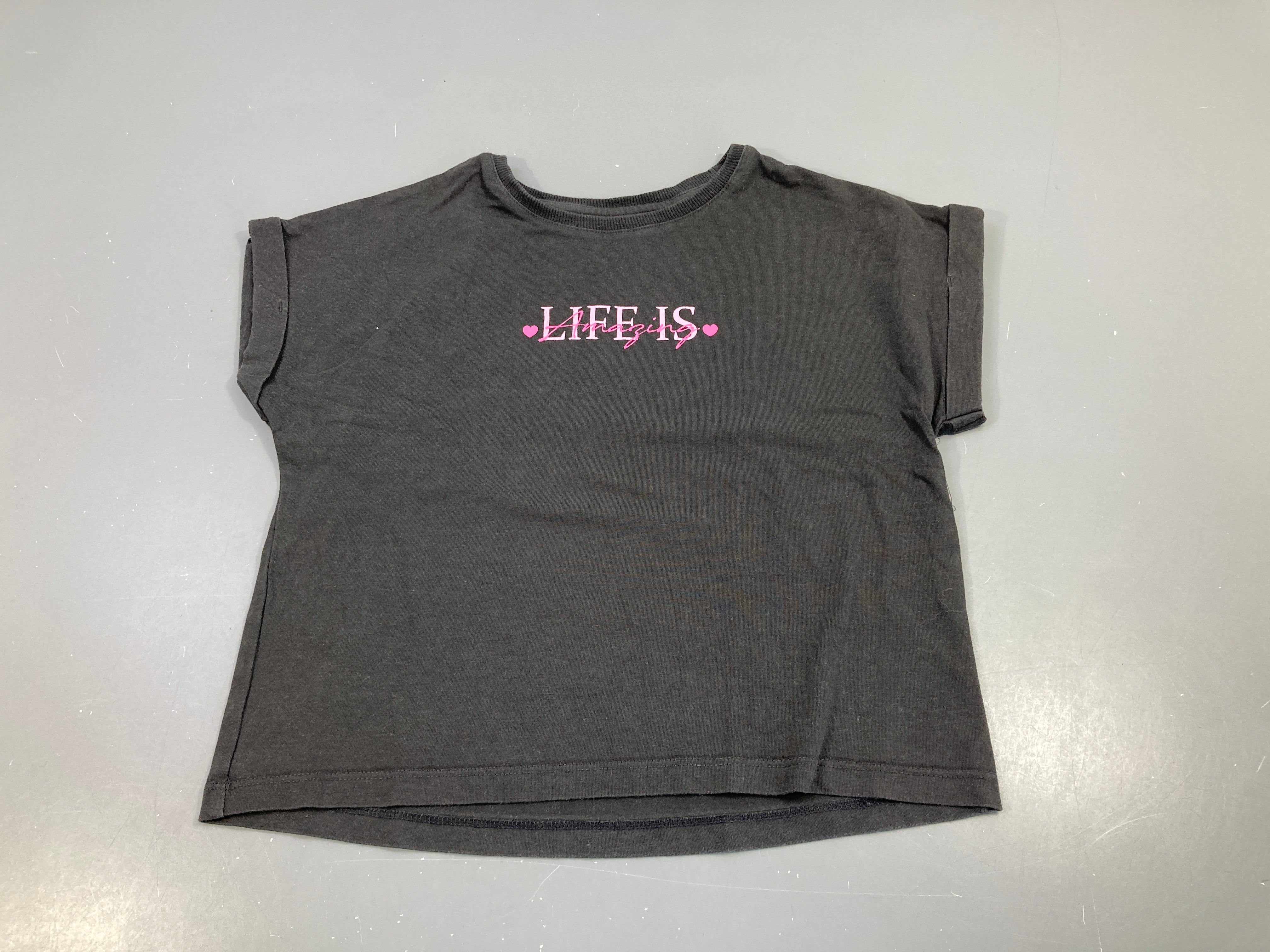 T-shirt m.c noir Life, legèrement bouloché