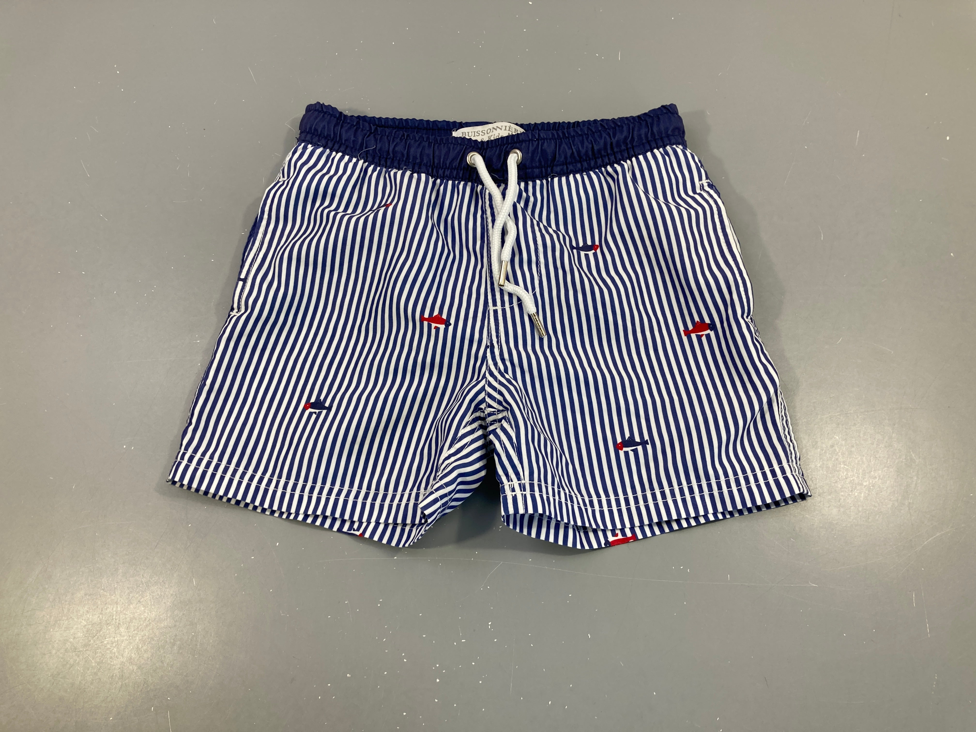 Maillot short bleu rayé blanc poissons