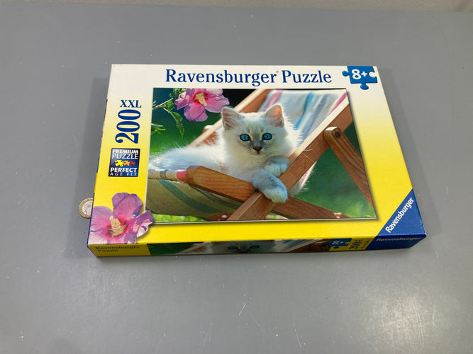 Puzzle 200 pcs XXL chaton blanc sur transat, 8+, moins cher chez Petit Kiwi