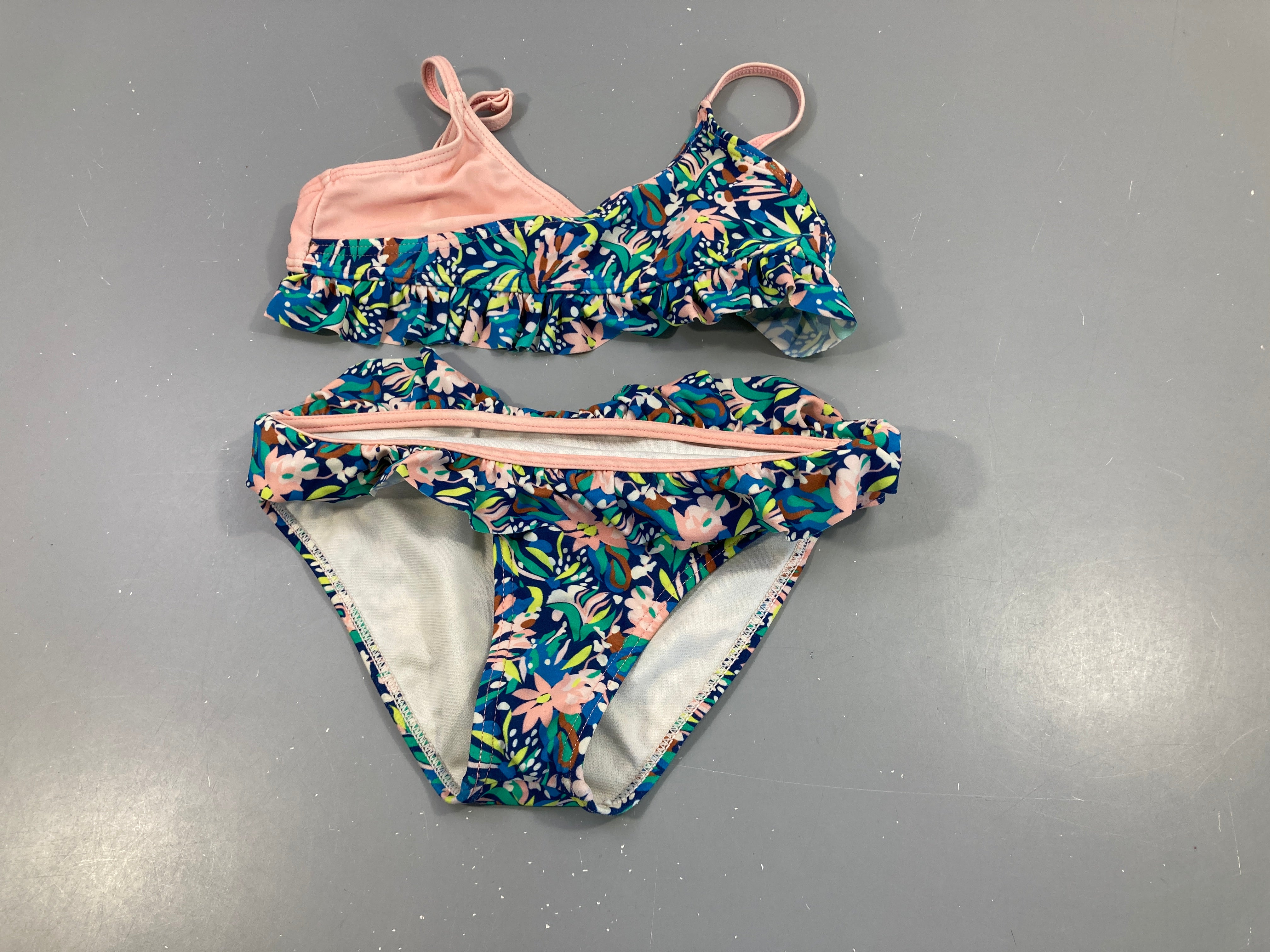Bikini bleu foncé fleurs, B.Nosy