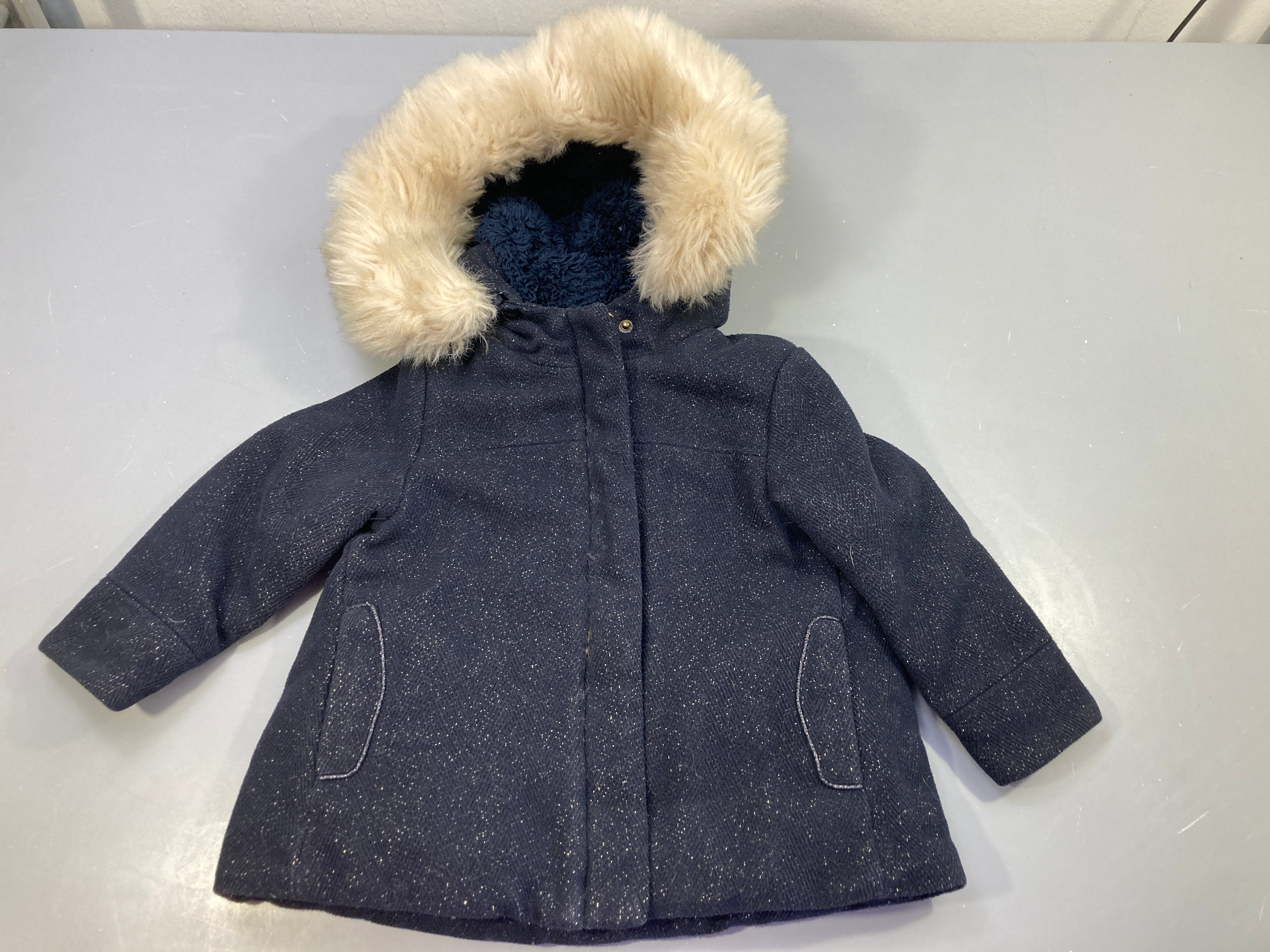 Veste zippée à capuche fausse fourrure  bleu marine  pailleté doré