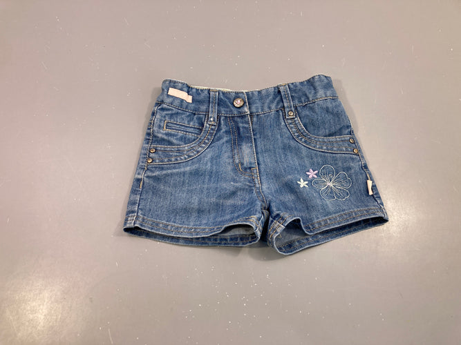 Short denim fleurs brodées, moins cher chez Petit Kiwi